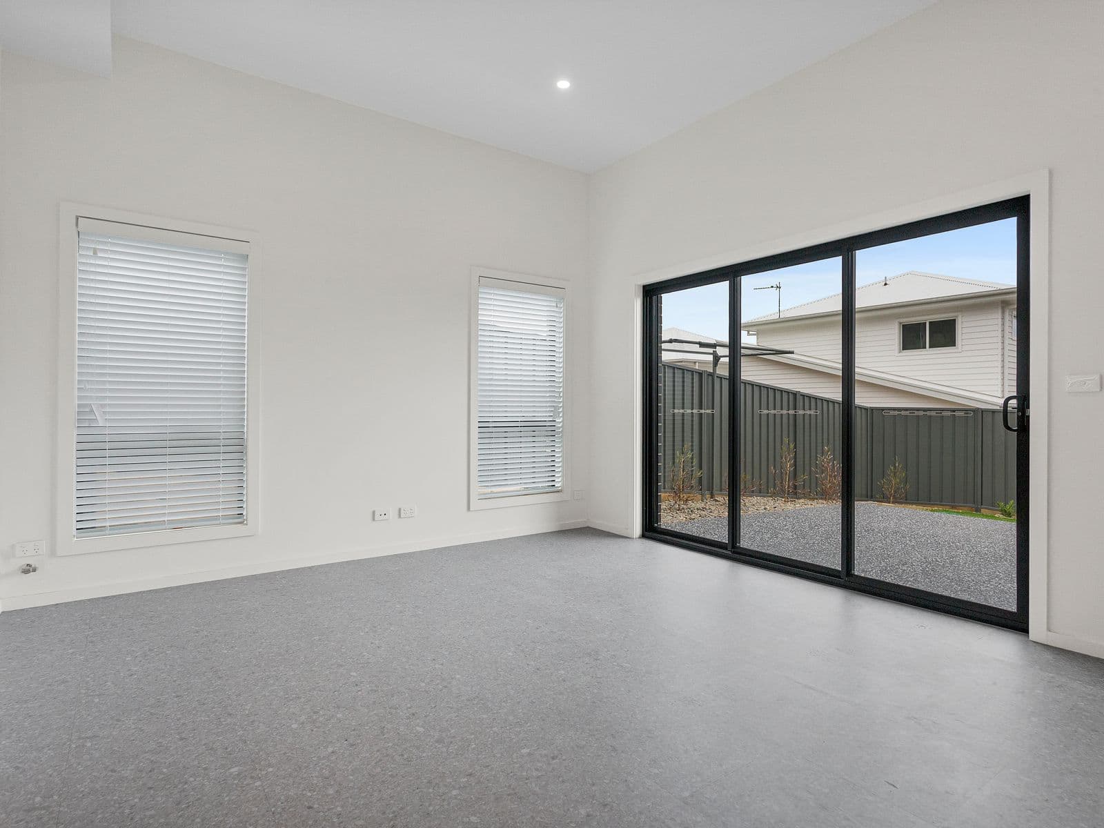 4 Kiah Close, Tullimbar - Thumbnail 4