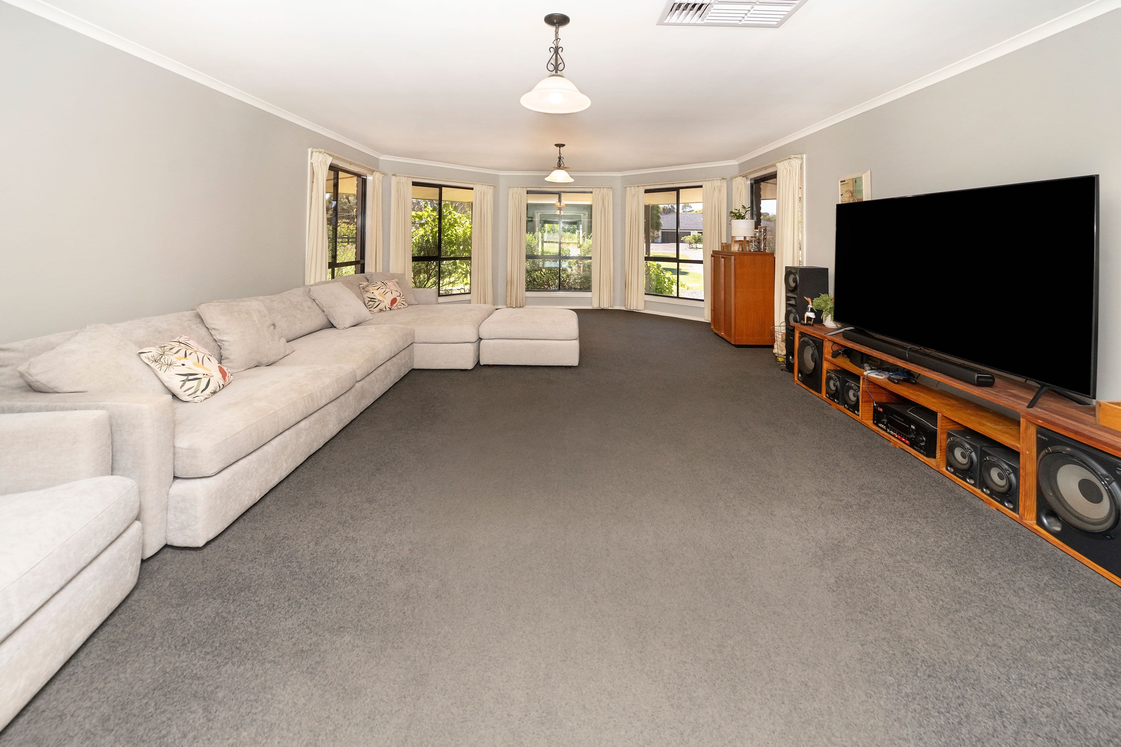 6 River Oaks Drive, Swan Hill VIC 3585, Swan Hill - Thumbnail 5