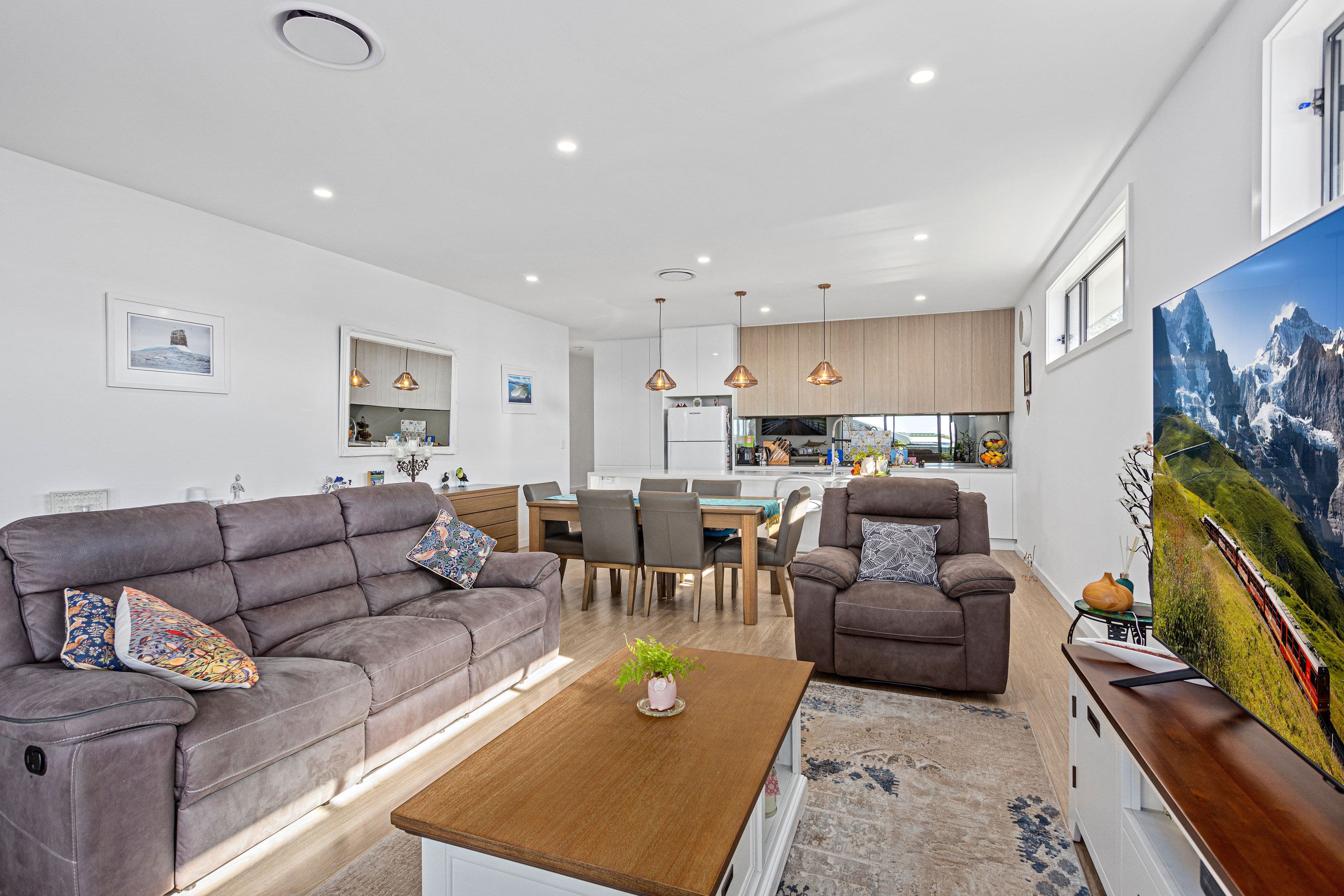 18 Coral Tree Crescent, Calderwood NSW 2527, Calderwood - Thumbnail 3