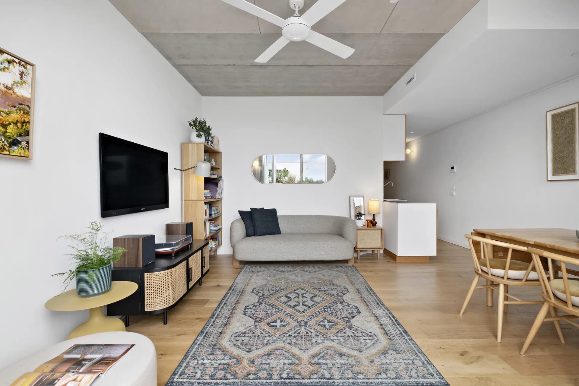 301/6 Saxon Street, Brunswick., Brunswick - Thumbnail 2
