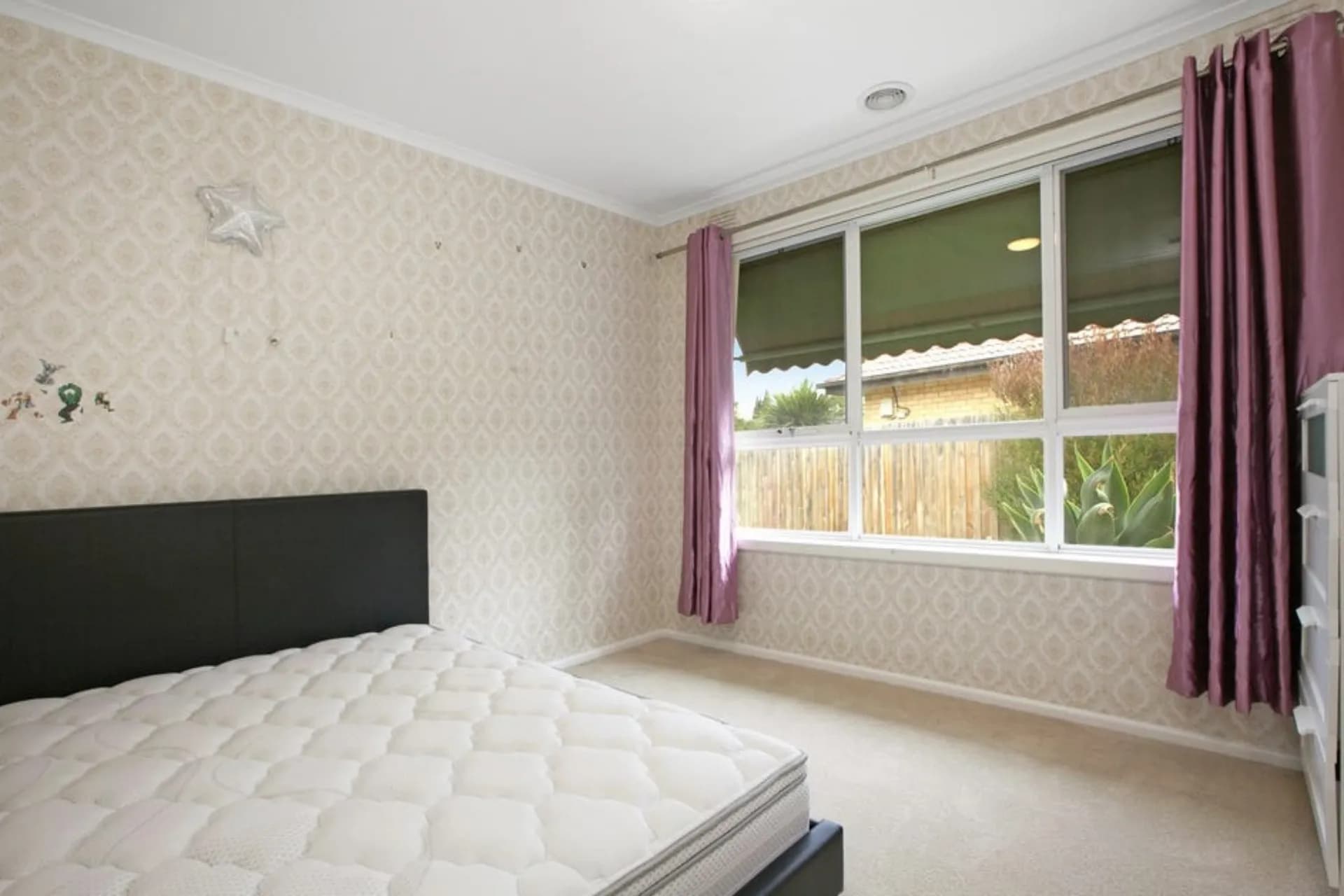 10 Club Avenue, Kingsbury - Thumbnail 6