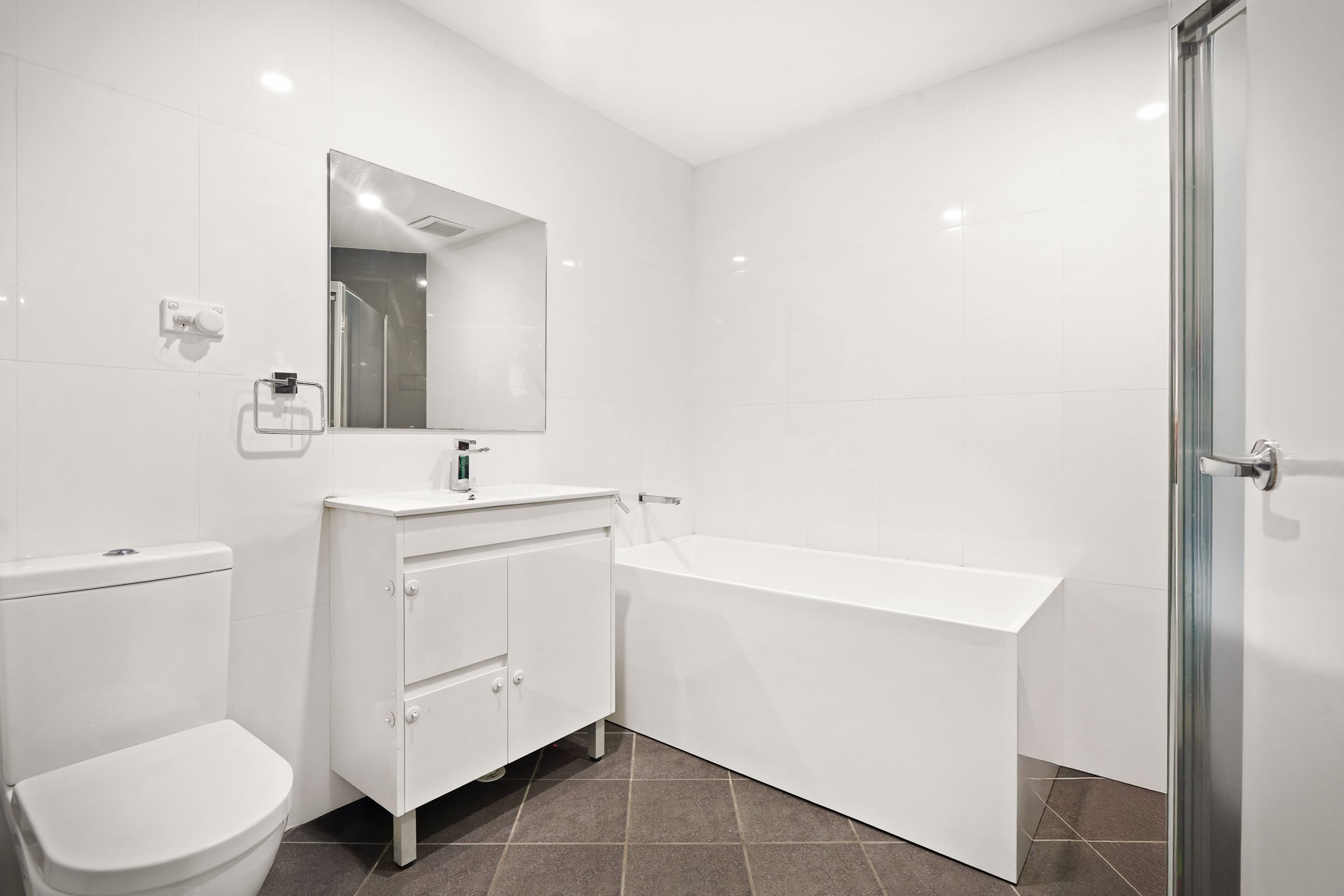 19 Aurelia Street, Toongabbie NSW 2146, Toongabbie - Thumbnail 6