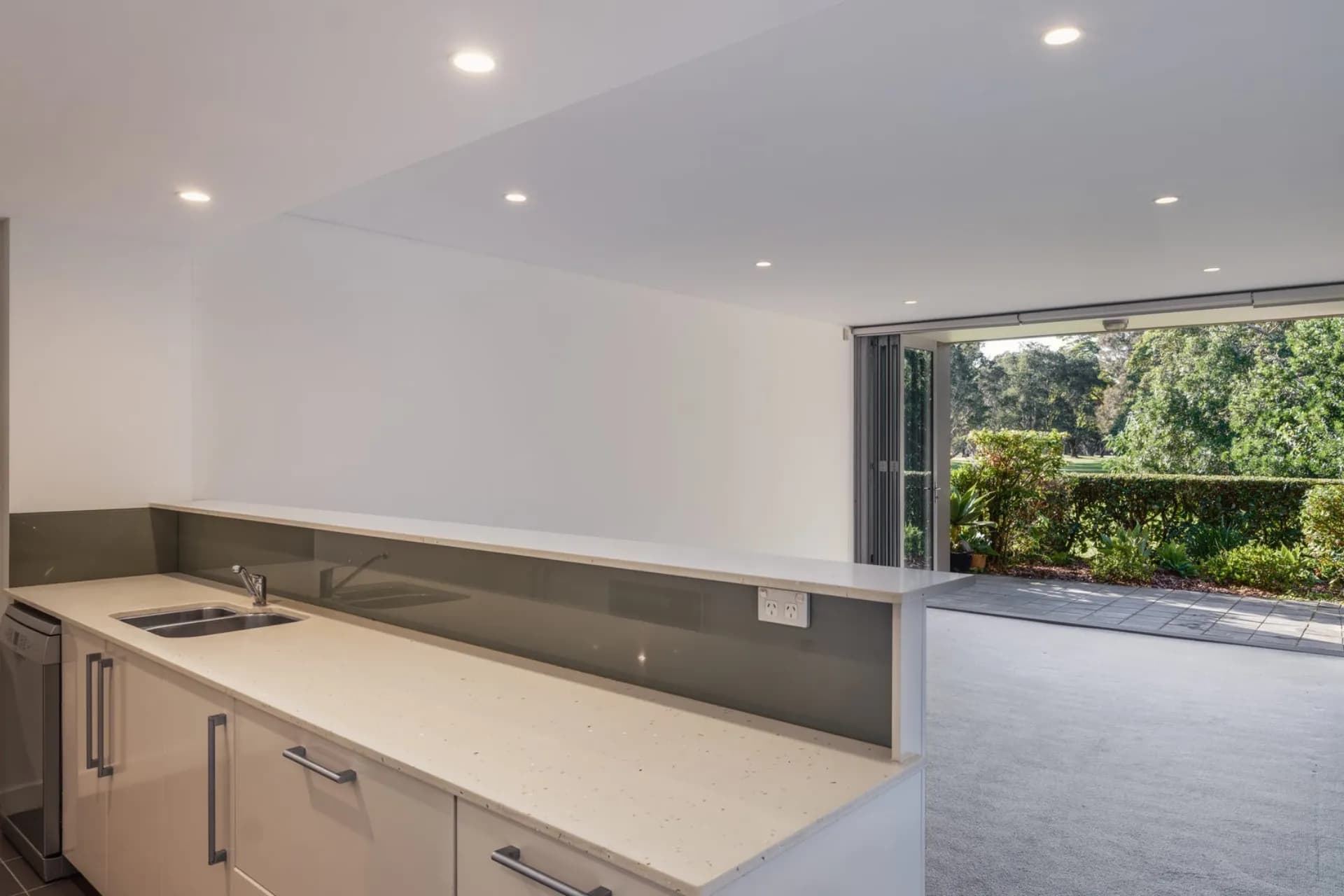 13/2A Campbell Parade, Manly Vale., Manly Vale - Thumbnail 5