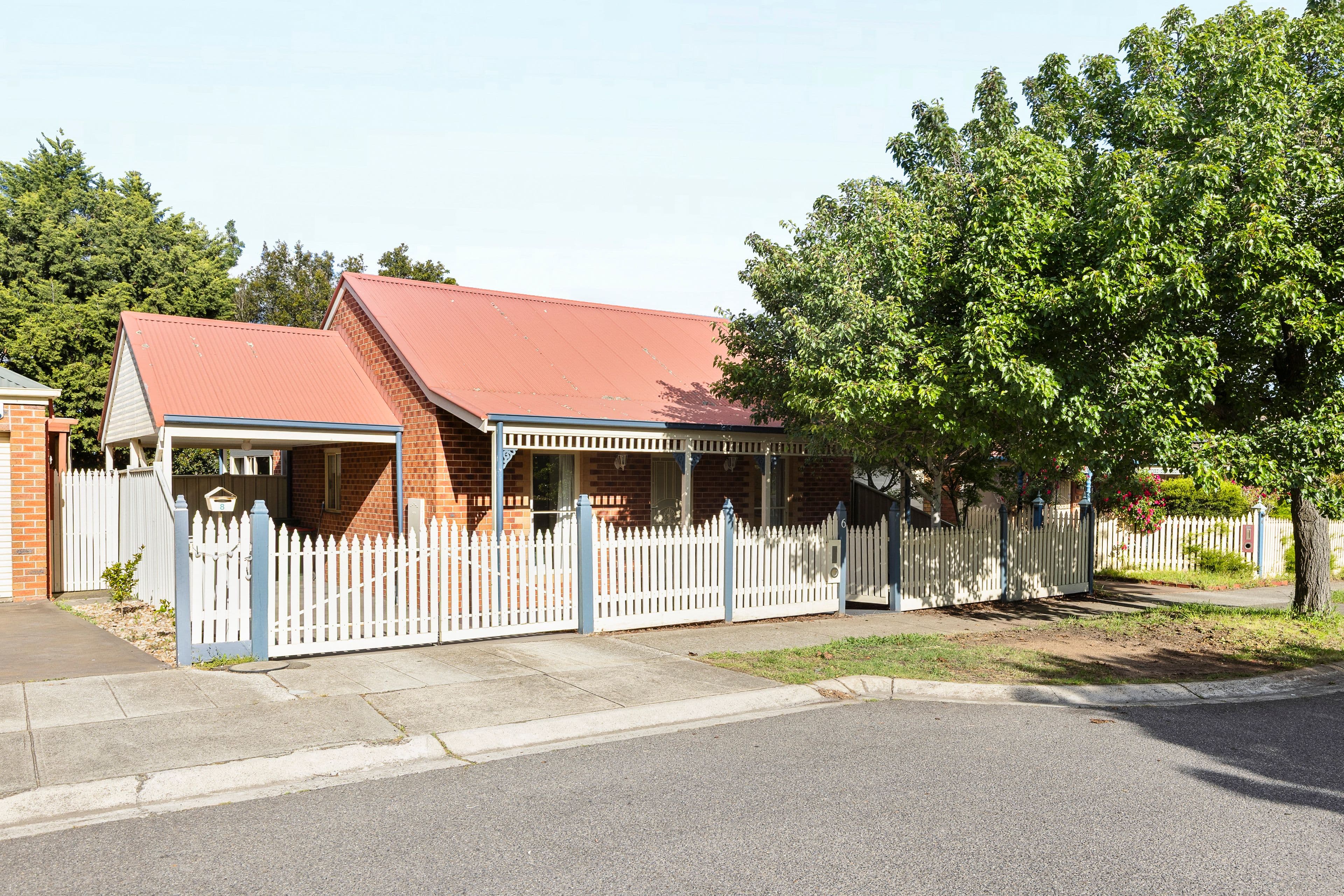 6 Larkwood Lane, Craigieburn VIC 3064, Craigieburn - Thumbnail 3