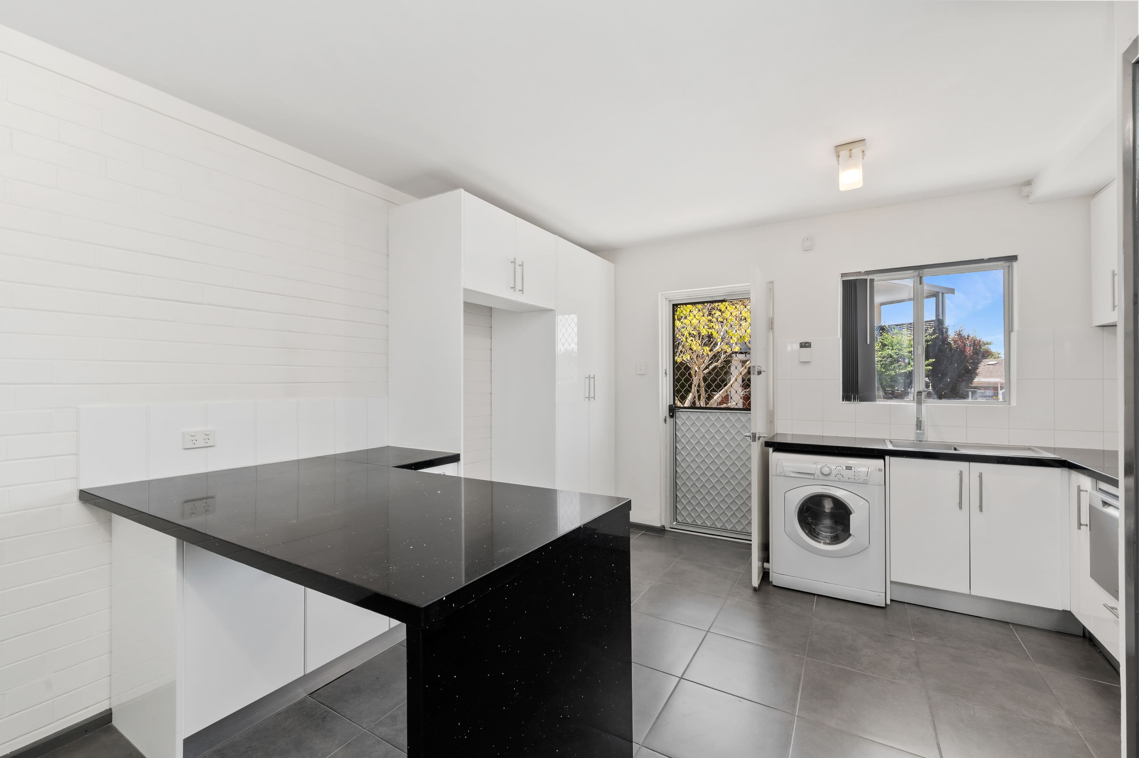 19 Coode Street, Fremantle WA 6160, Fremantle - Thumbnail 3