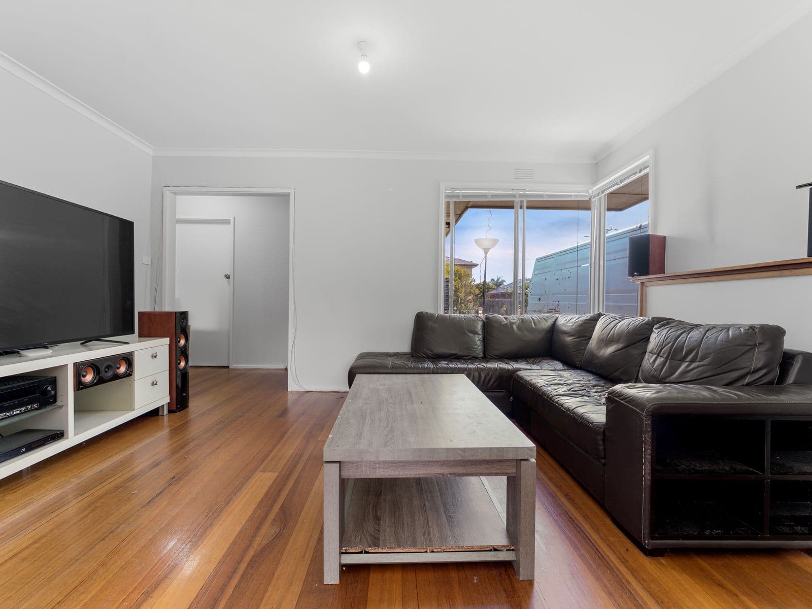 85 Embankment Grove, Chelsea - Thumbnail 4