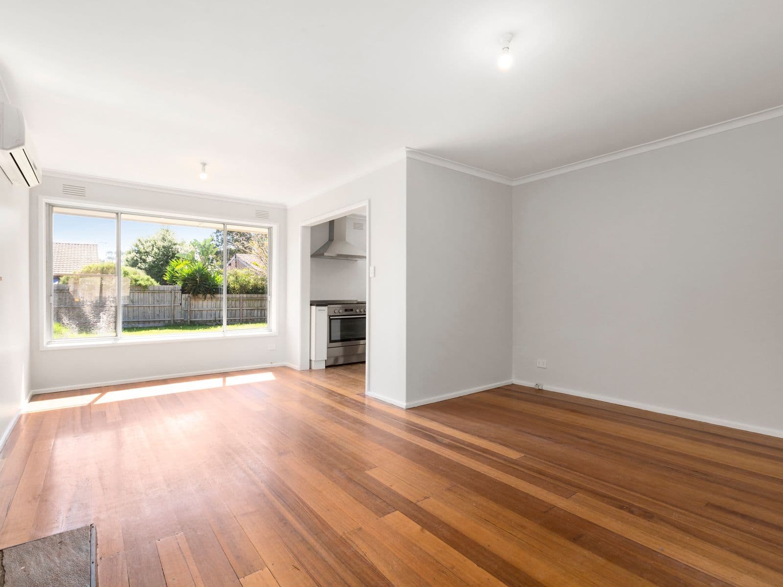 85 Embankment Grove, Chelsea - Thumbnail 5
