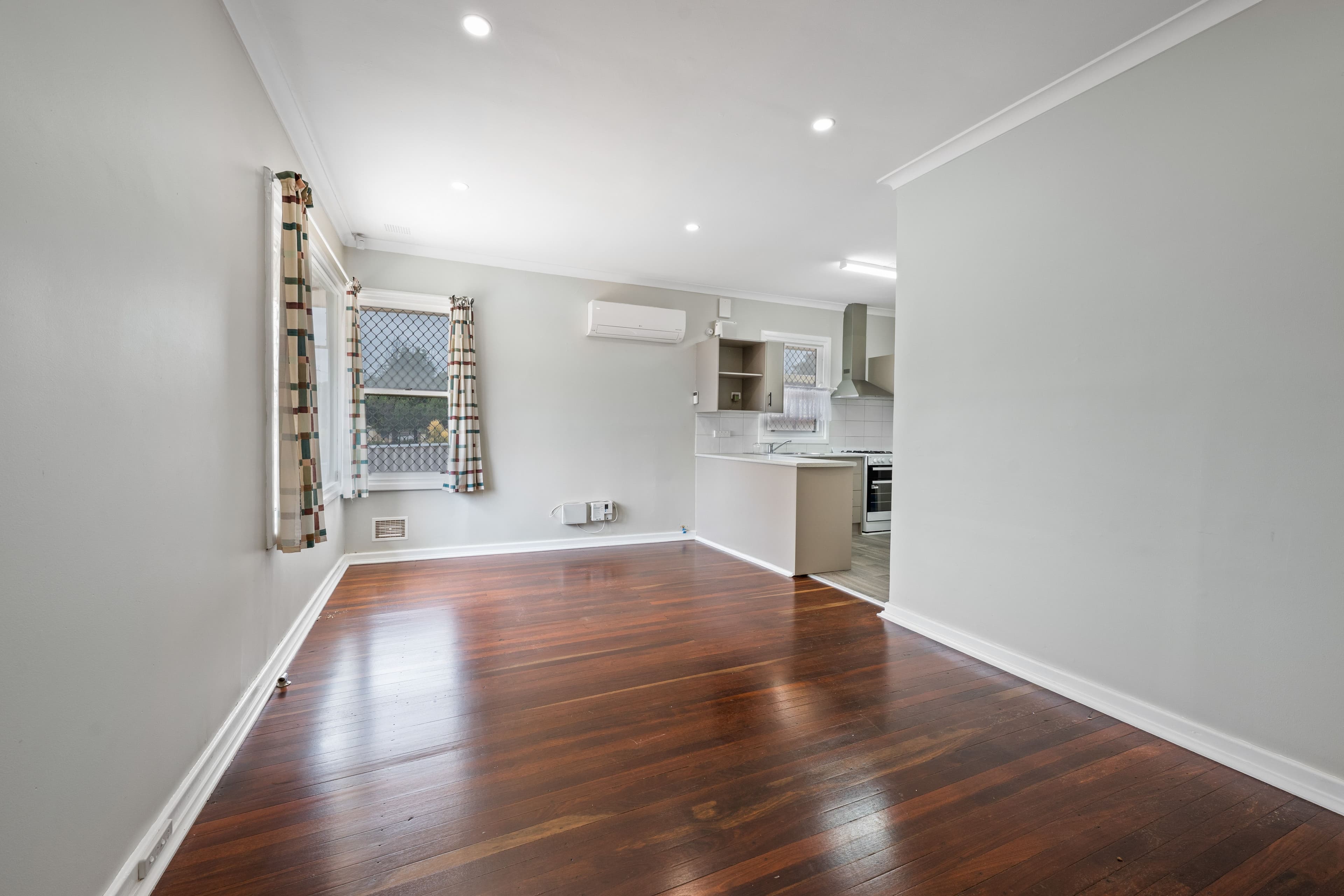 10 Felicia Street, Rangeway WA 6530, Rangeway - Thumbnail 3
