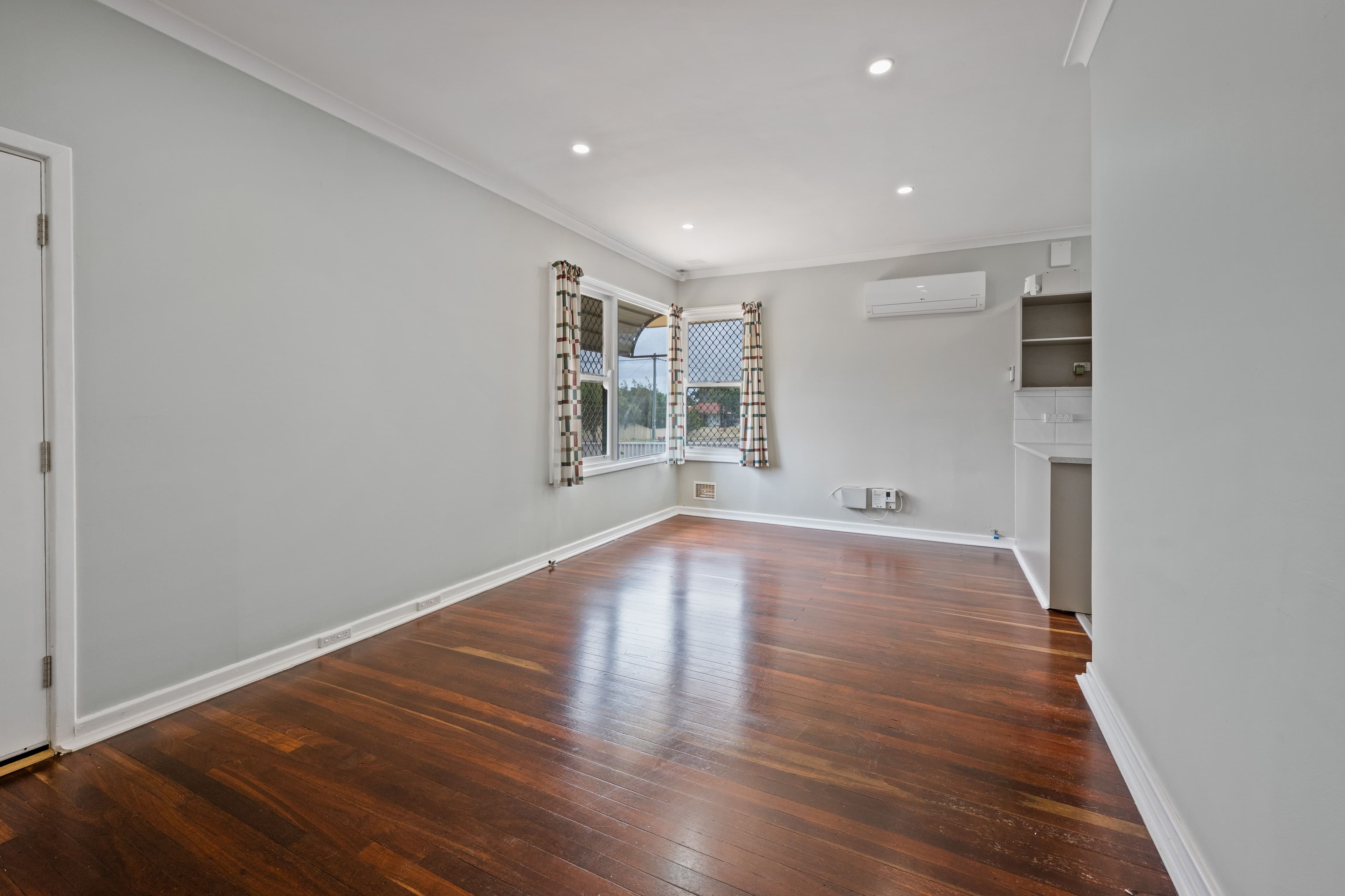 10 Felicia Street, Rangeway WA 6530, Rangeway - Thumbnail 4