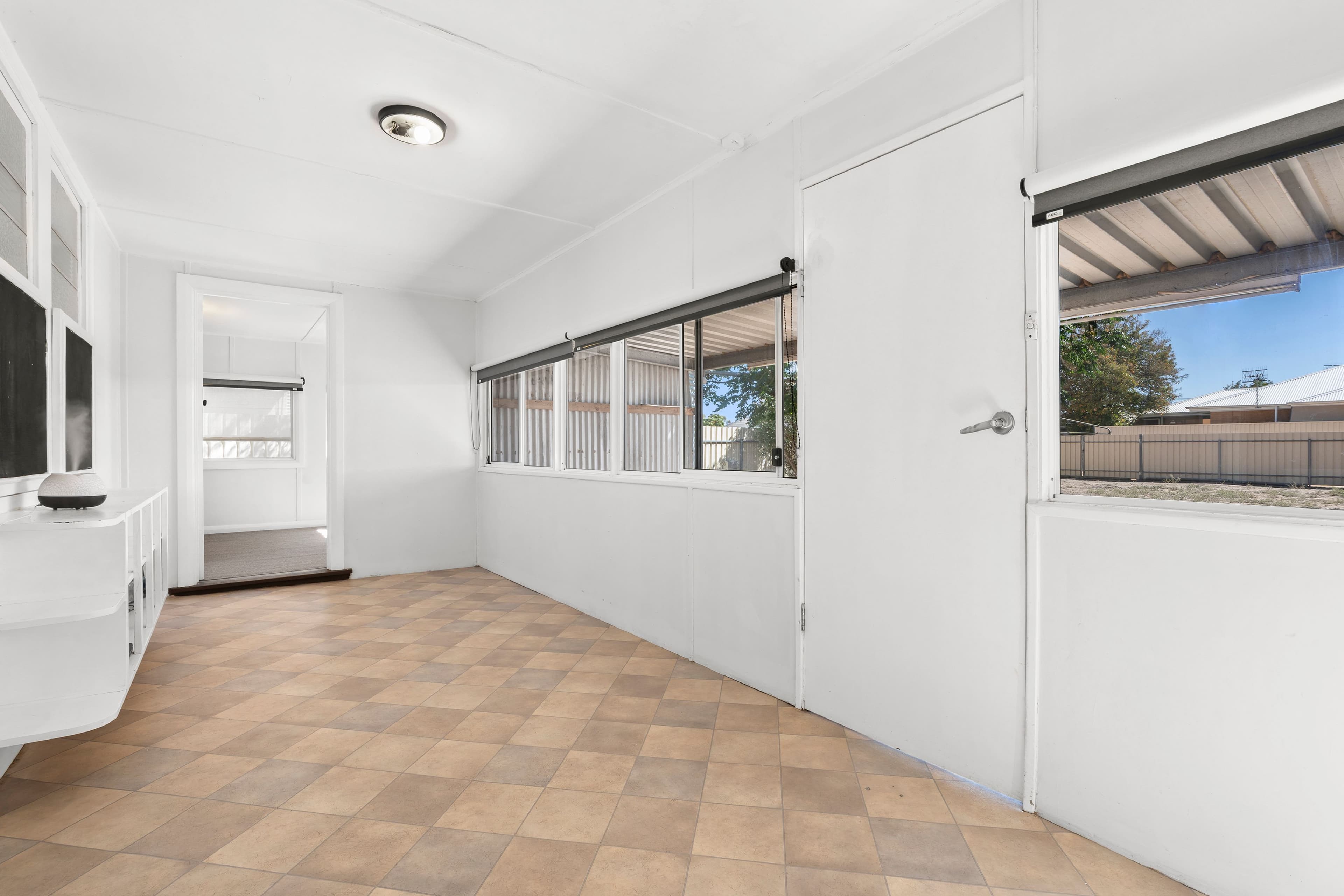 186 Eighteenth Street, Renmark SA 5341, Renmark - Thumbnail 7