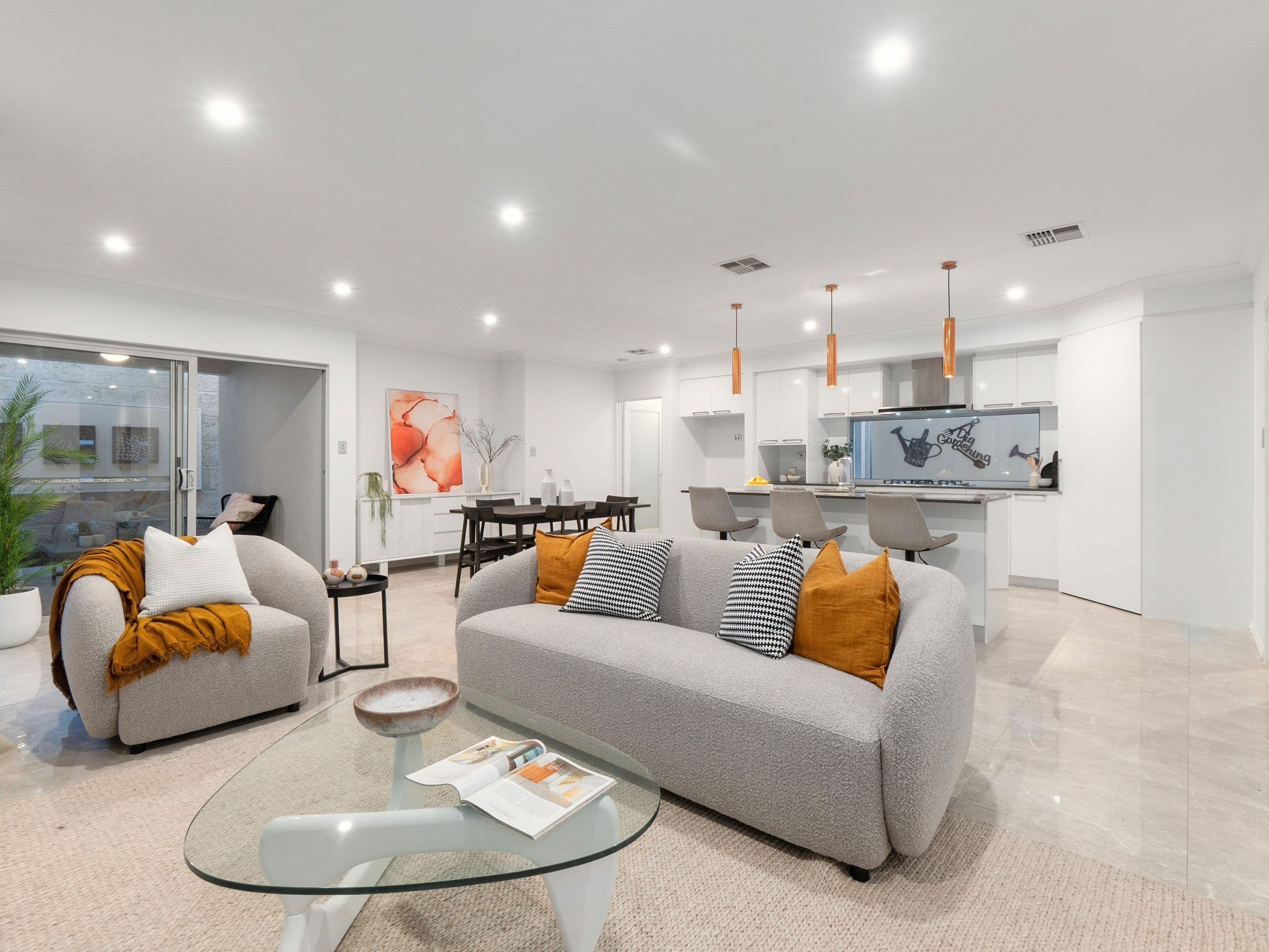38 Lullworth Terrace, North Coogee WA 6163, North Coogee - Thumbnail 2