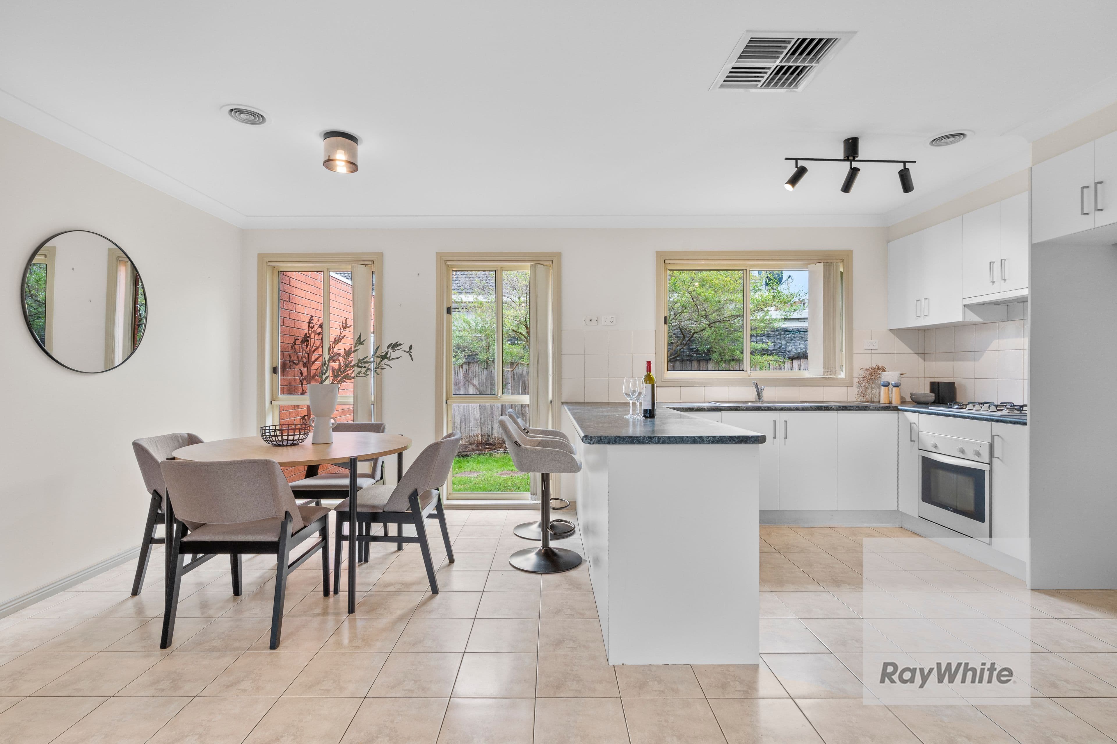 28 Cash Street, Kingsbury VIC 3083, Kingsbury - Thumbnail 4