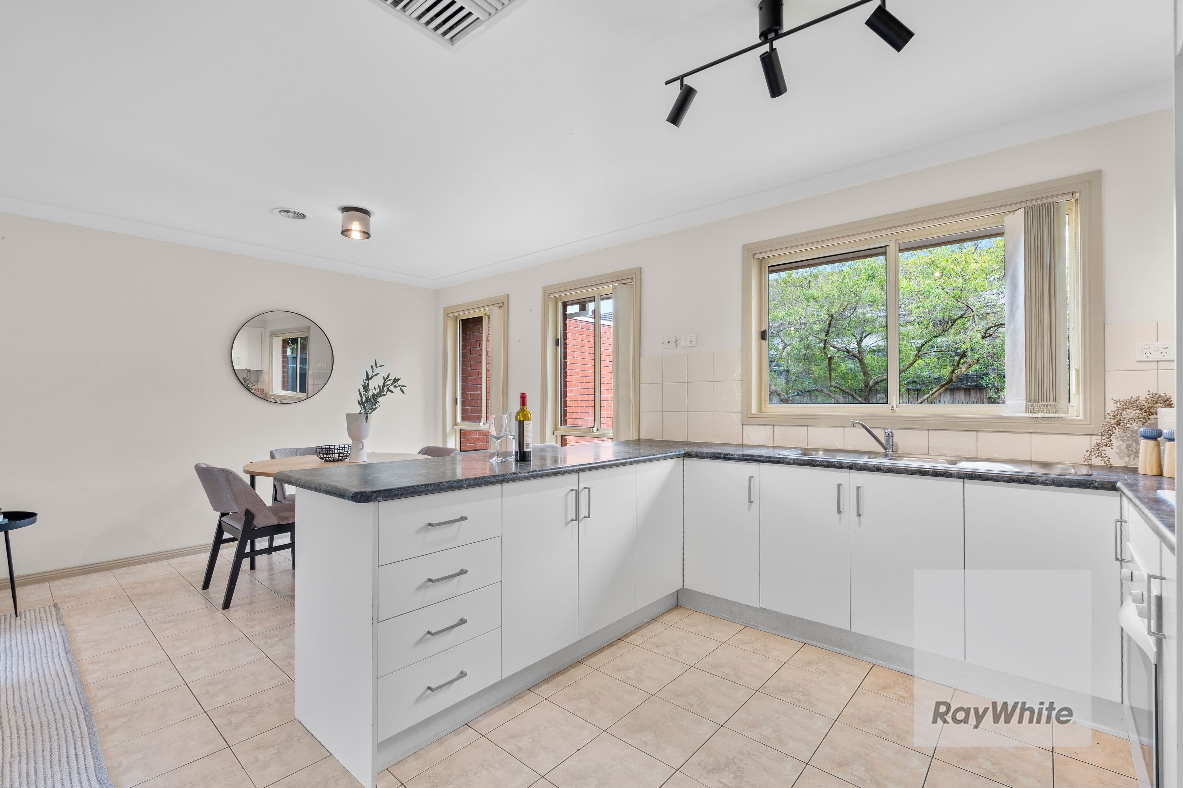 28 Cash Street, Kingsbury VIC 3083, Kingsbury - Thumbnail 5