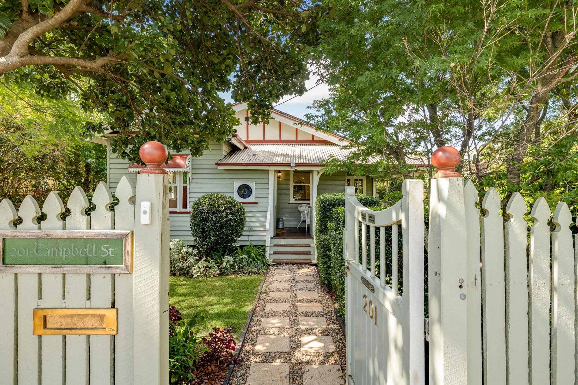 201 Campbell Street, Newtown QLD 4350, Newtown - Thumbnail 2