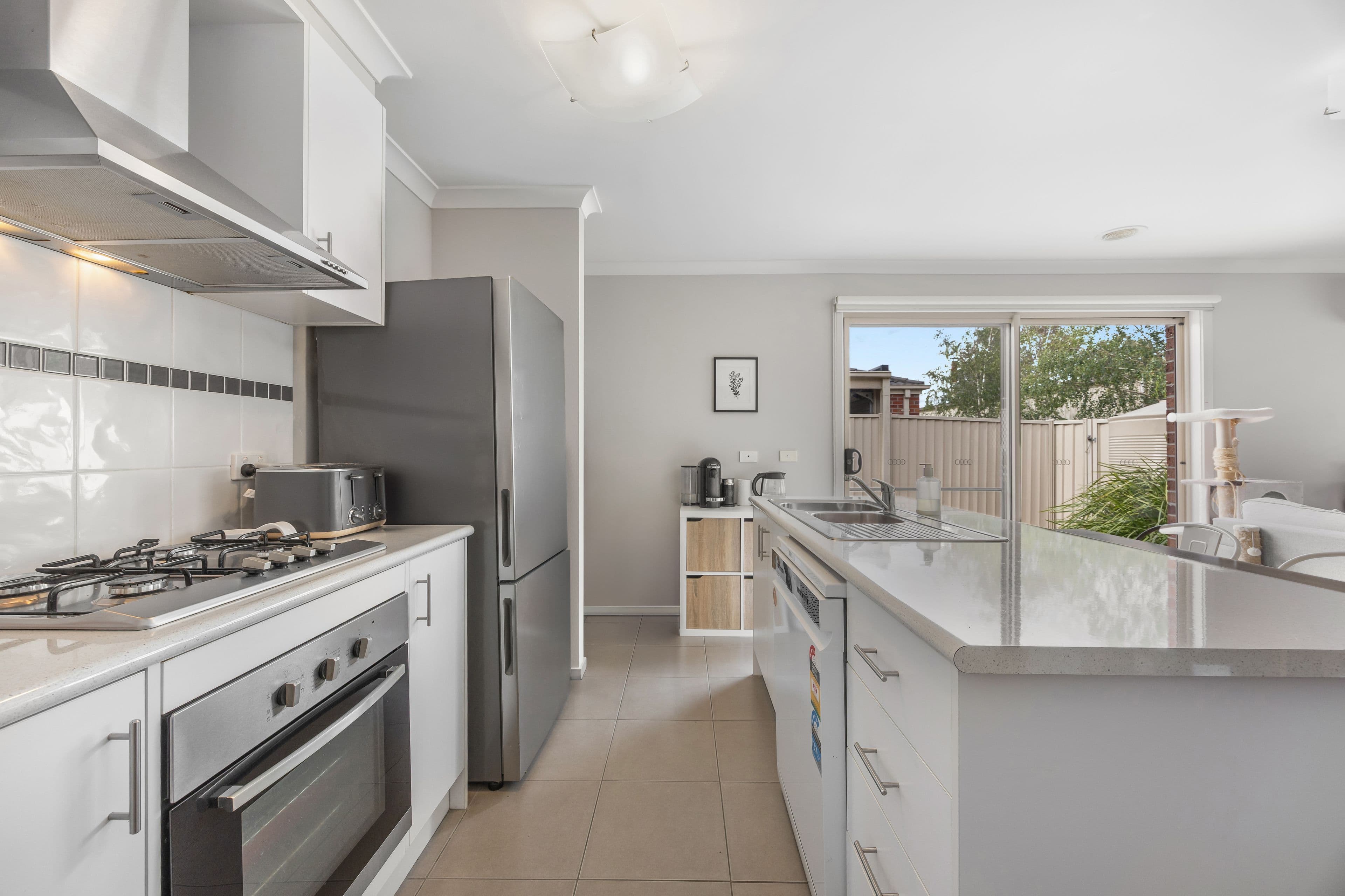 8 Gale Street, Canadian VIC 3350, Canadian - Thumbnail 2