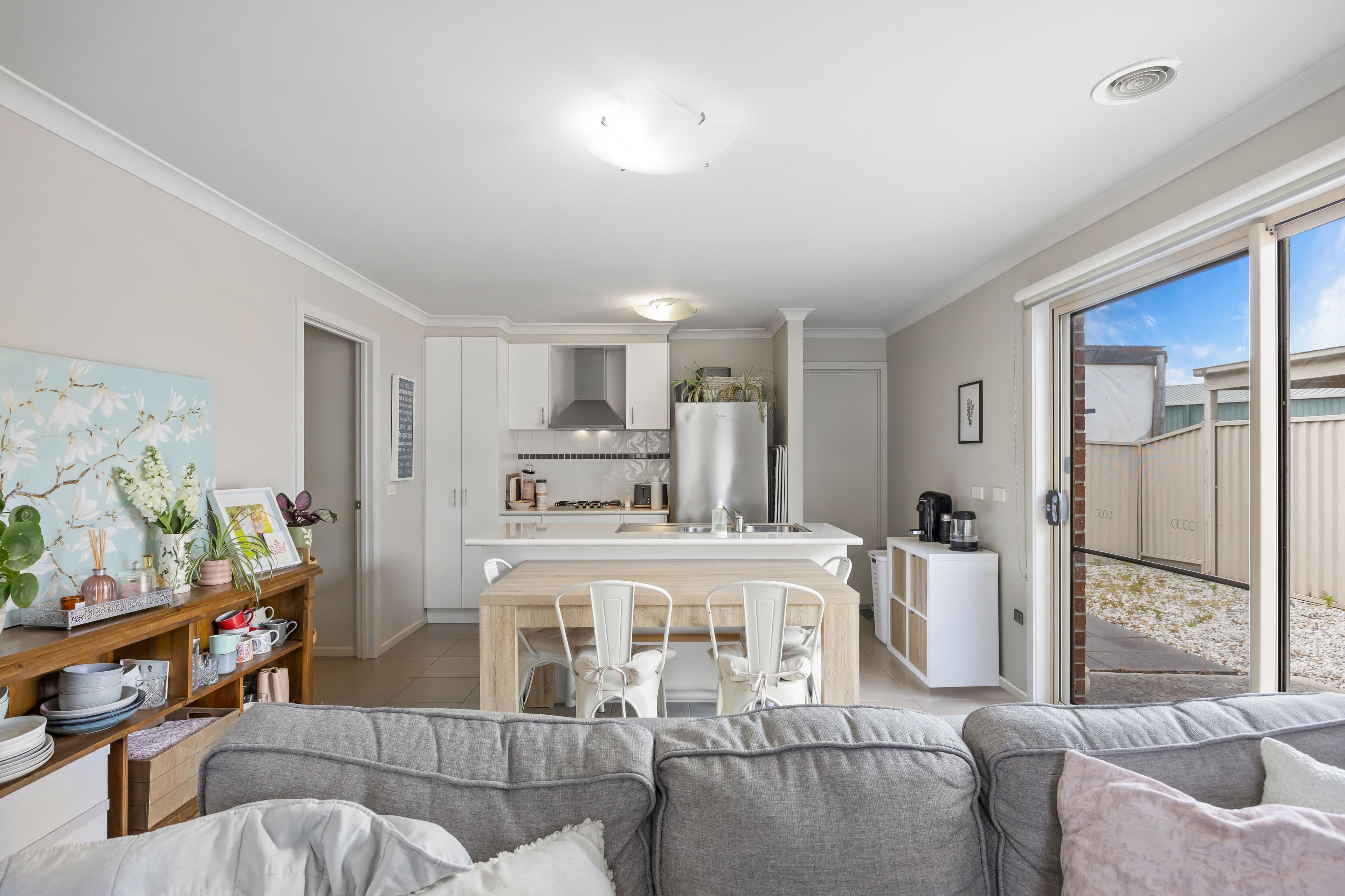 8 Gale Street, Canadian VIC 3350, Canadian - Thumbnail 6