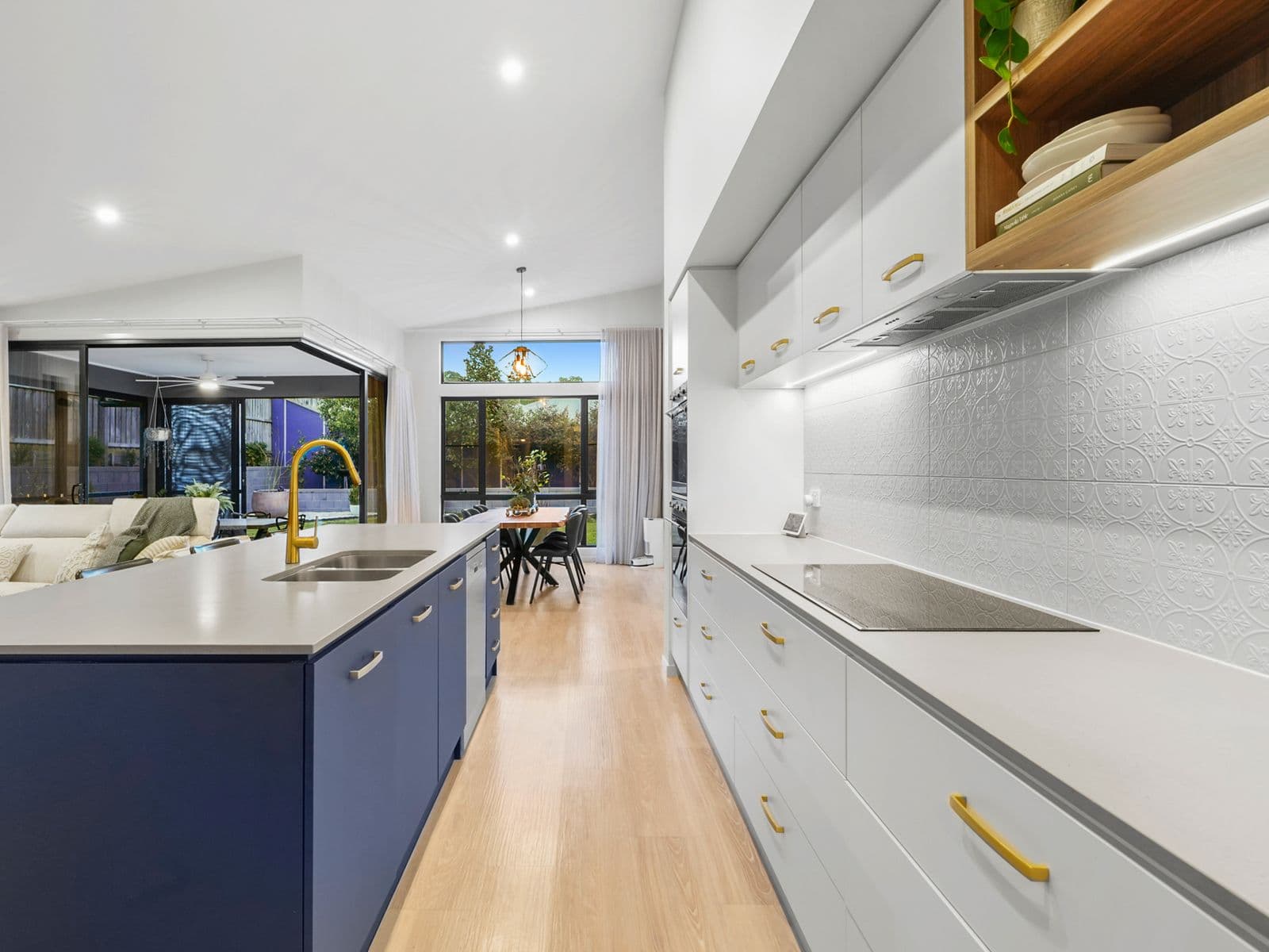 7 Lone Pine Circuit, Upper Coomera - Thumbnail 8