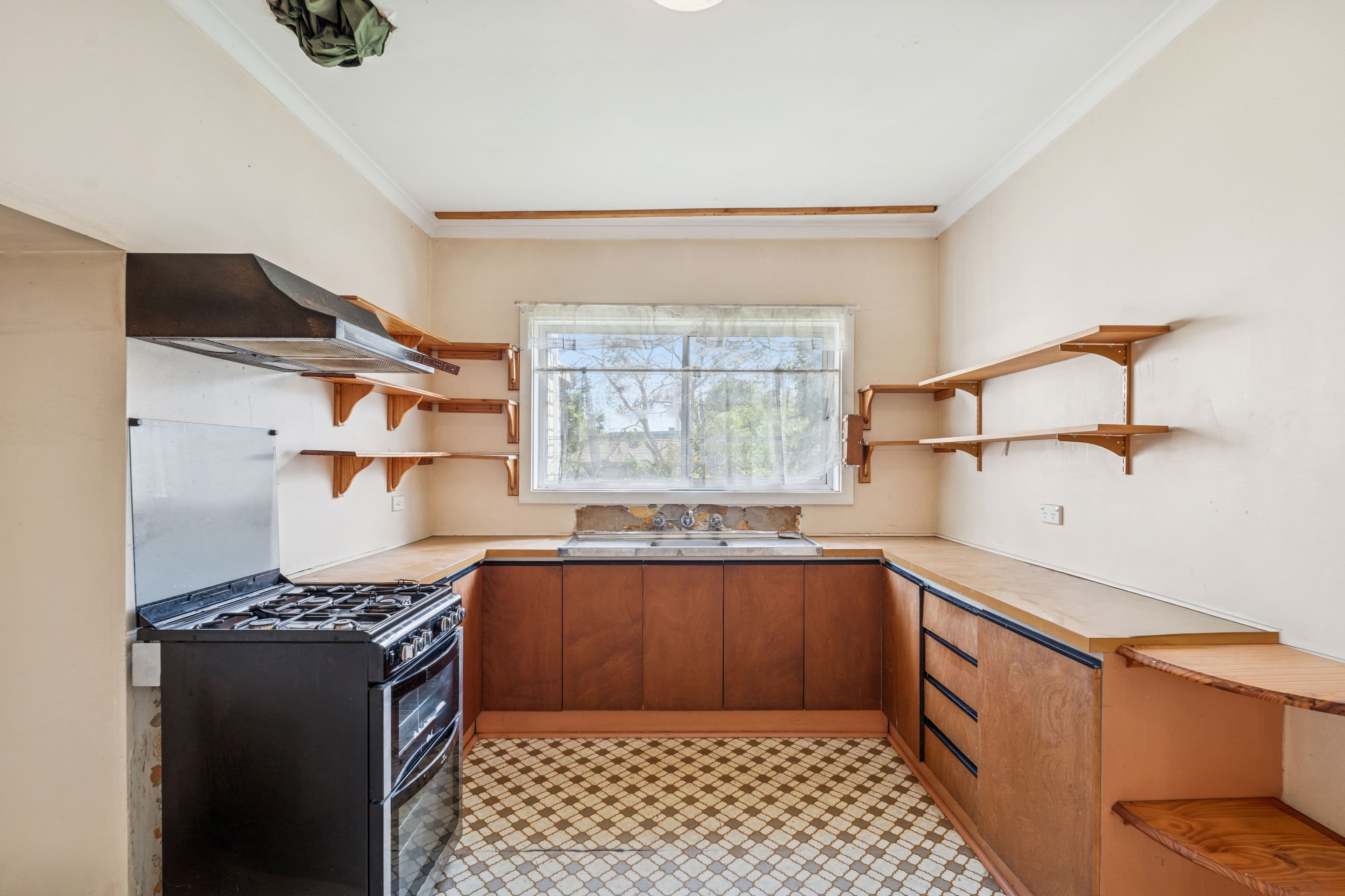 14 Hillcroft Street, Reservoir VIC 3073, Reservoir - Thumbnail 5