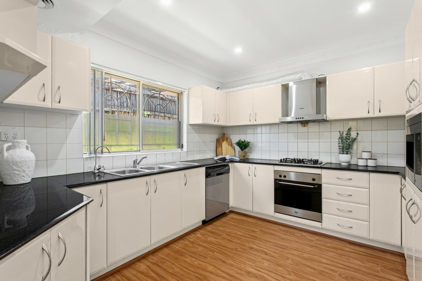 2/23 Wyatt Avenue,Burwood, Burwood - Thumbnail 3