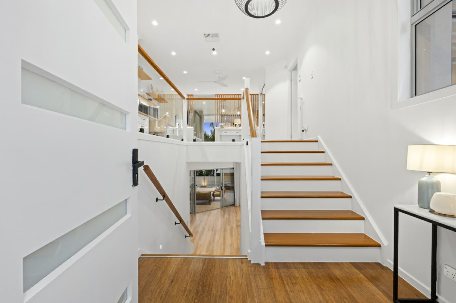 12 Finnagin Drive,Bonogin, Bonogin - Thumbnail 3