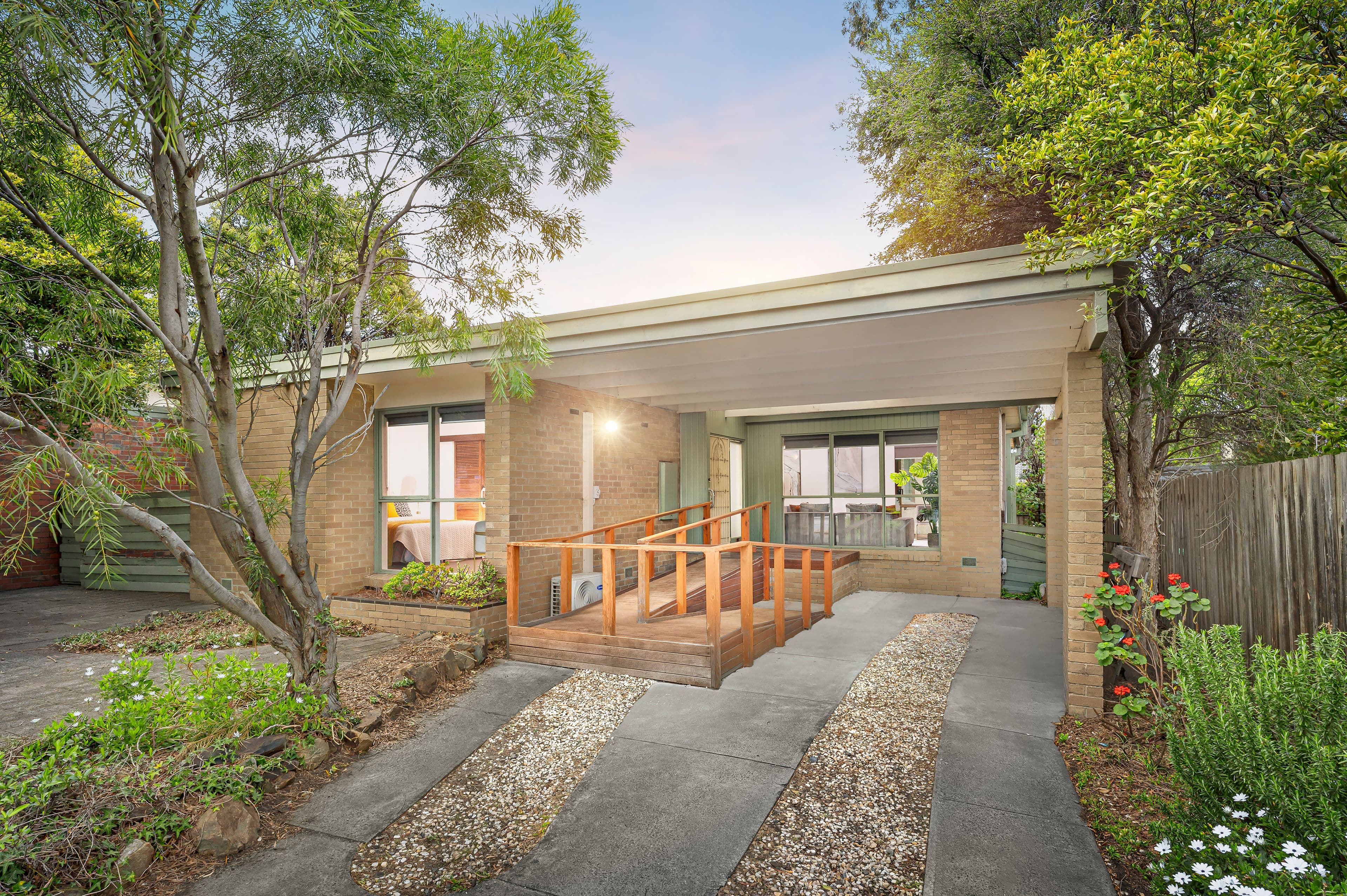 28 Elliott Crescent, Dingley Village VIC 3172, Dingley Village - Thumbnail 2