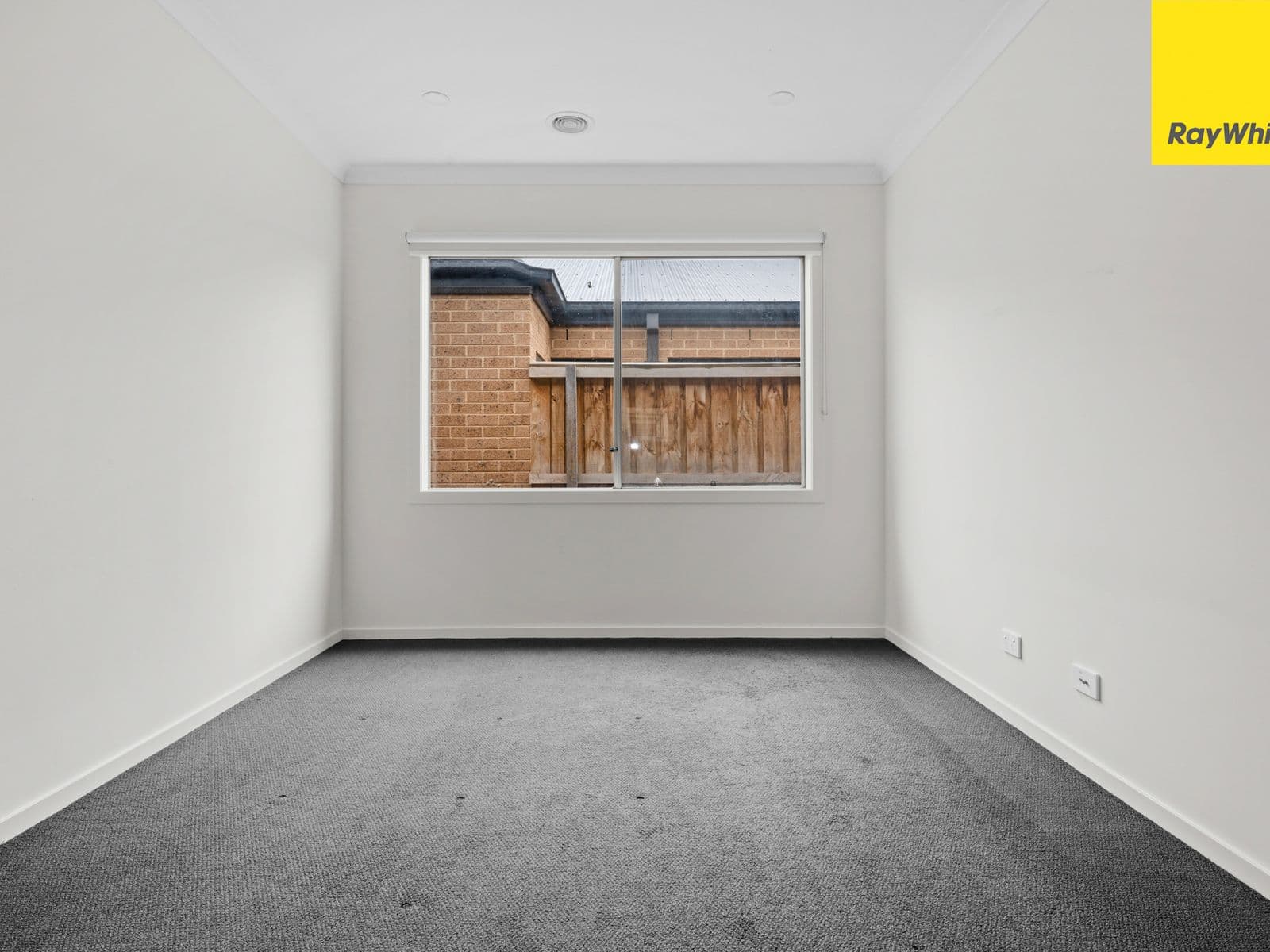 15 Treviso Street, Fraser Rise - Thumbnail 5