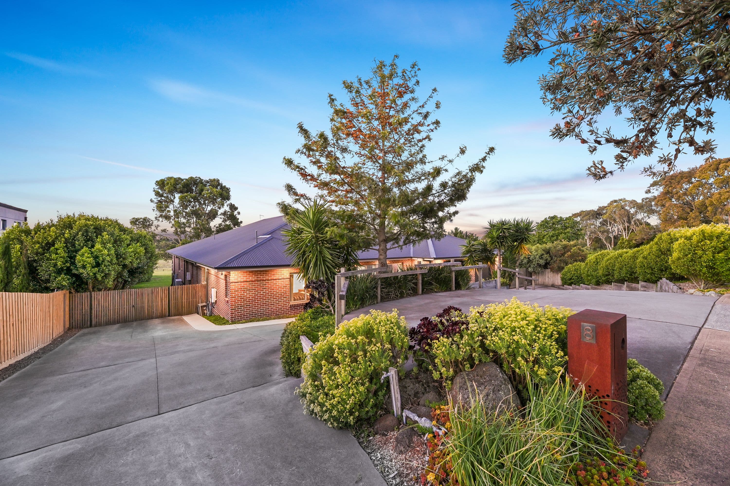 8 College Drive, Narre Warren South VIC 3805, Narre Warren South - Thumbnail 2