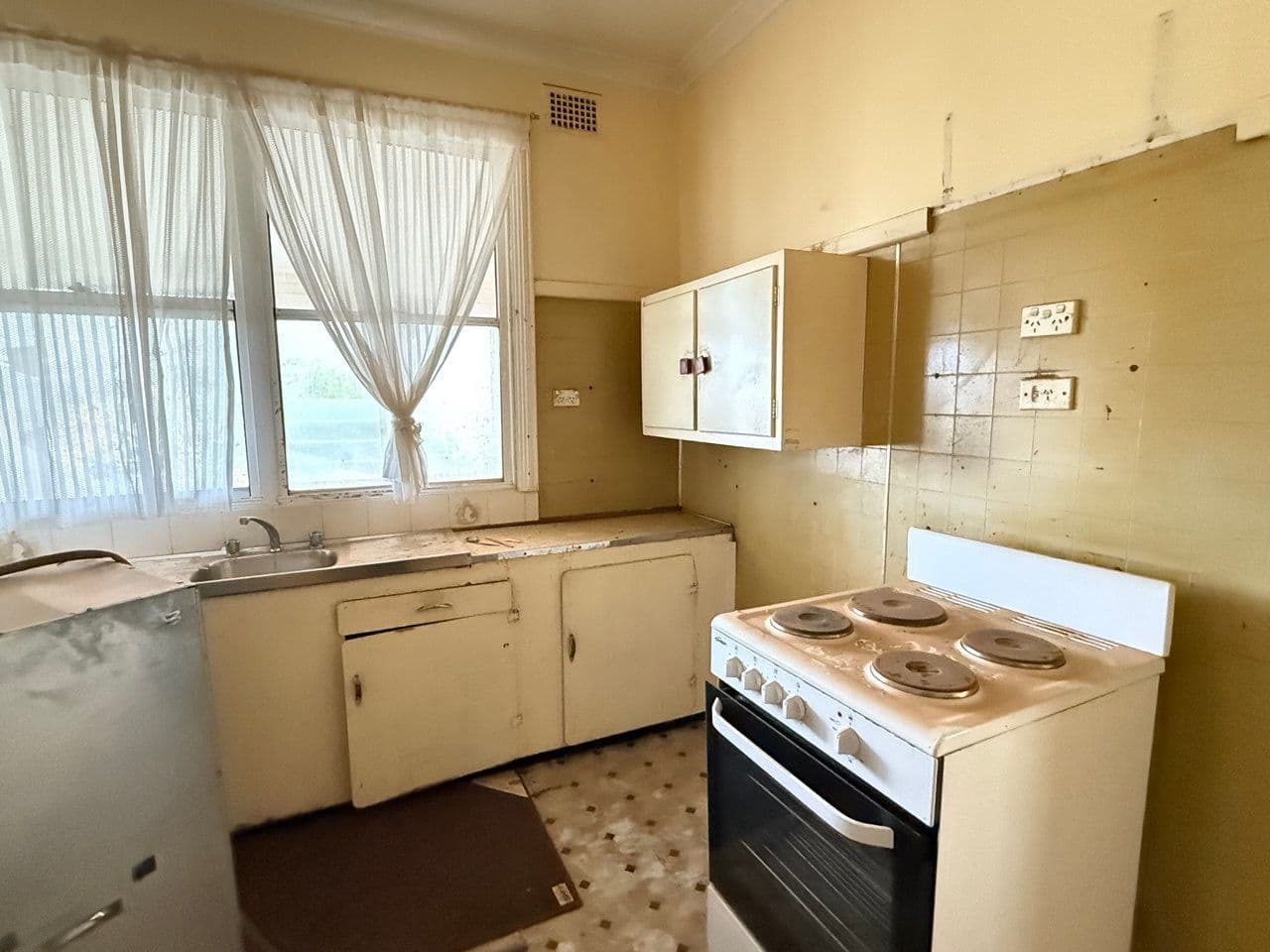 47 Howard Street, Peak Hill NSW 2869, Peak Hill - Thumbnail 4