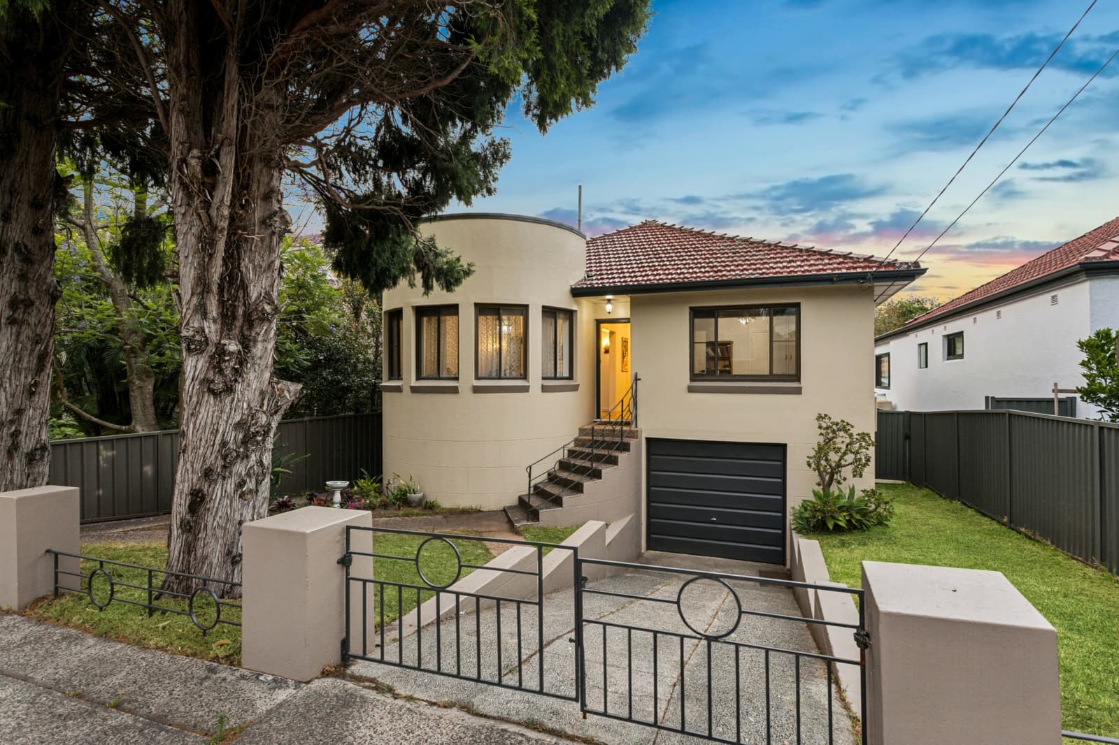 61 Vernon Avenue,Eastlakes, Eastlakes - Image 1