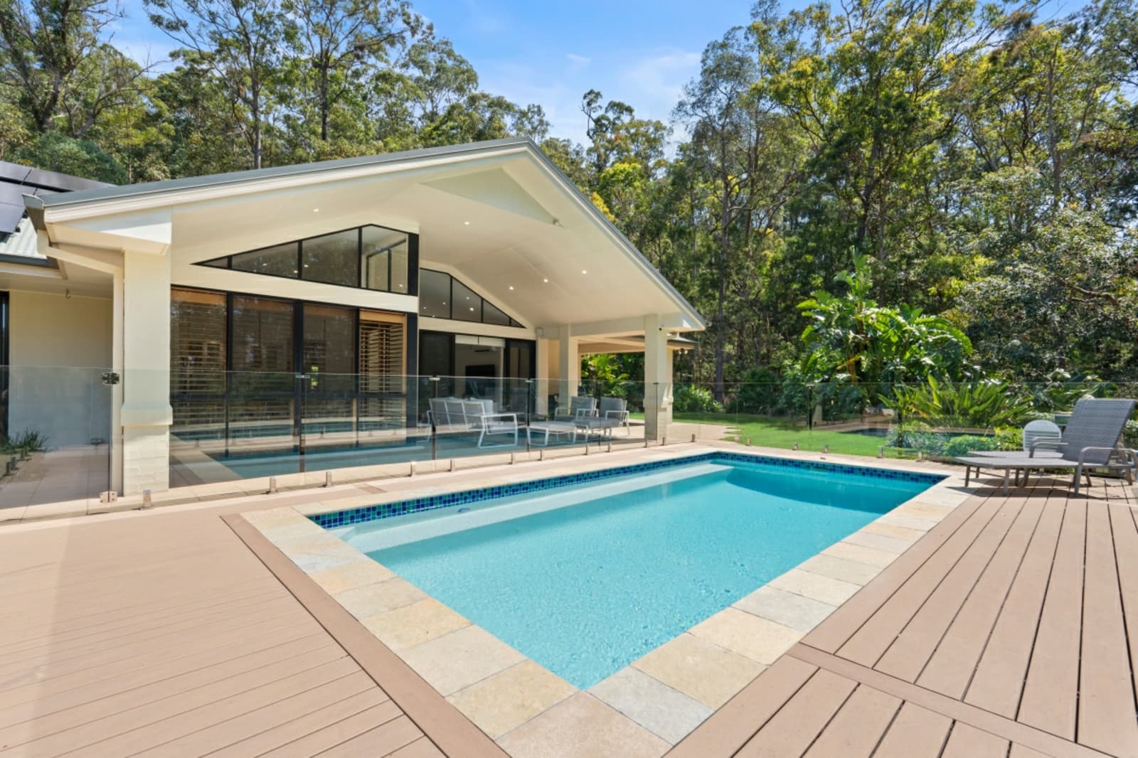 13 Basswood Court,Bonogin, Bonogin - Image 1