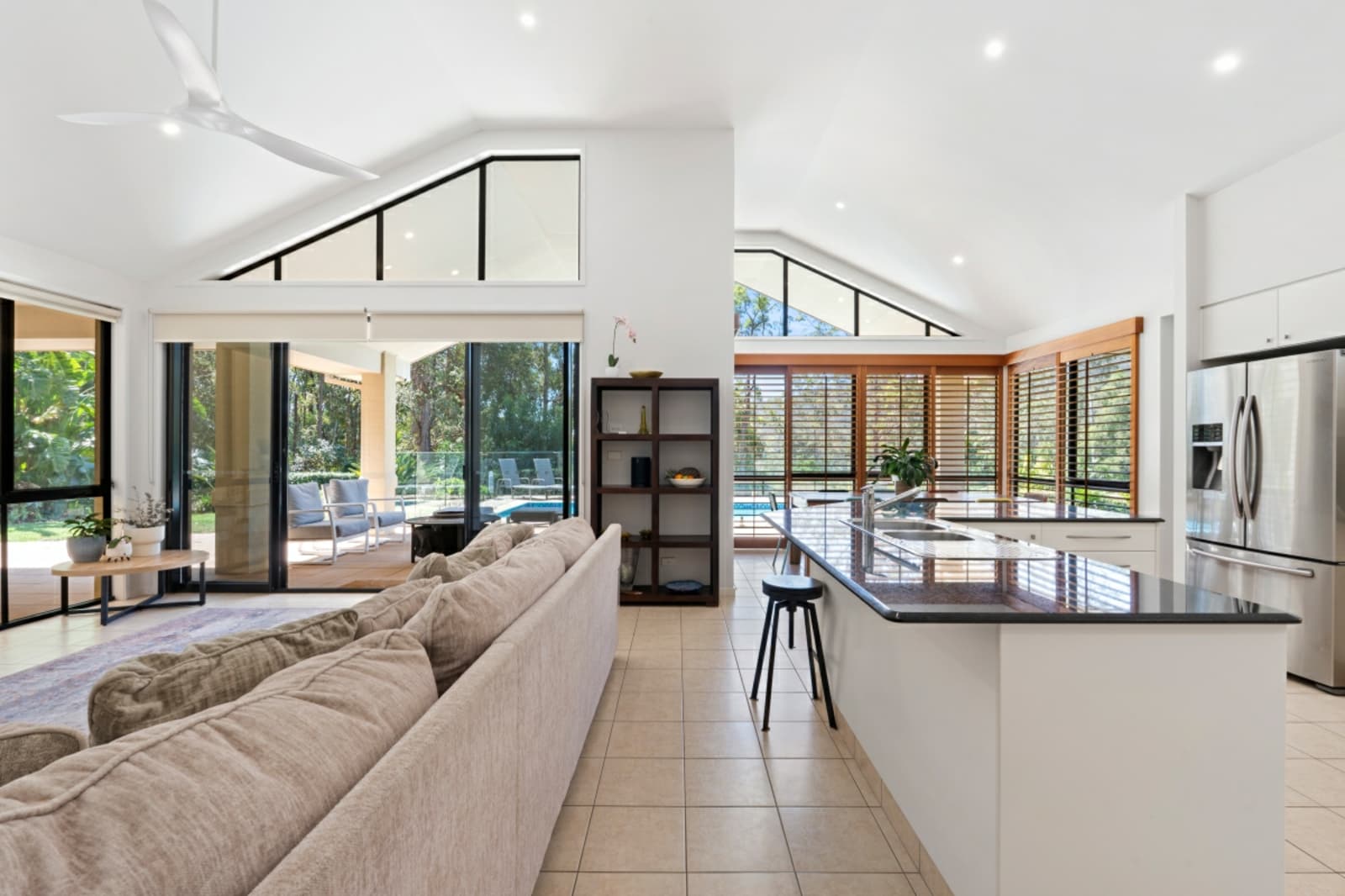 13 Basswood Court,Bonogin, Bonogin - Thumbnail 5