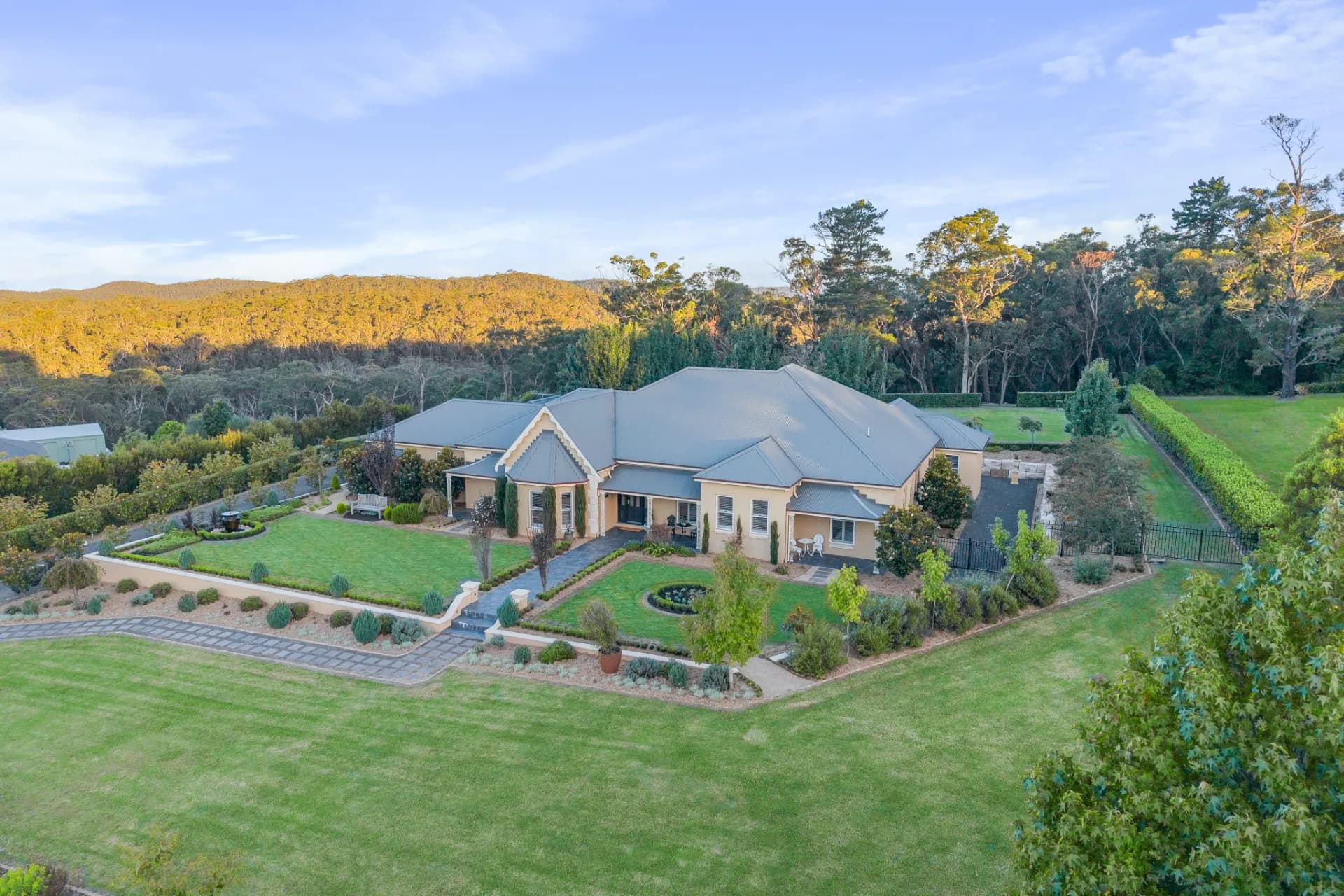 4 Antrim Place, Hazelbrook - Image 1