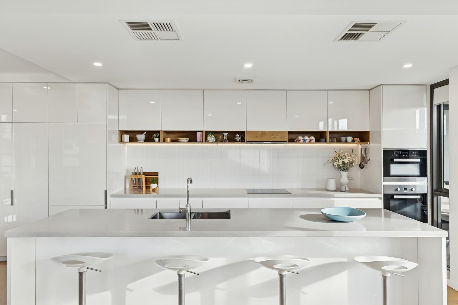 506/6 Pine Tree Lane,Terrigal, Terrigal - Thumbnail 4