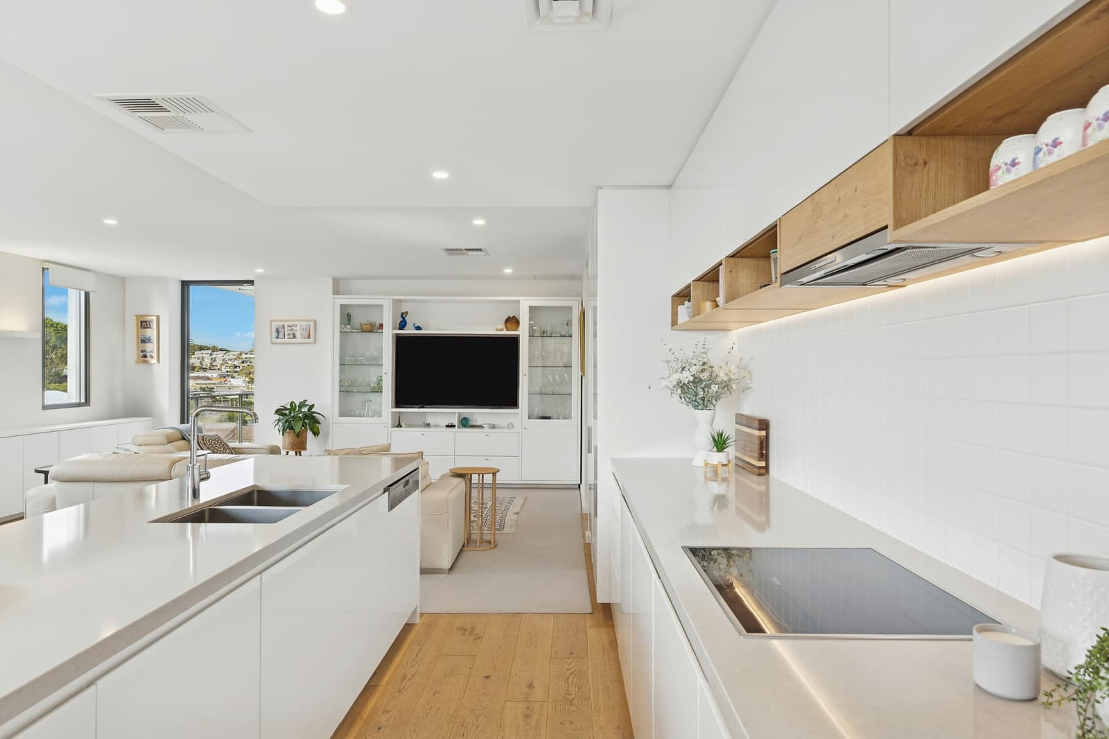 506/6 Pine Tree Lane,Terrigal, Terrigal - Thumbnail 5