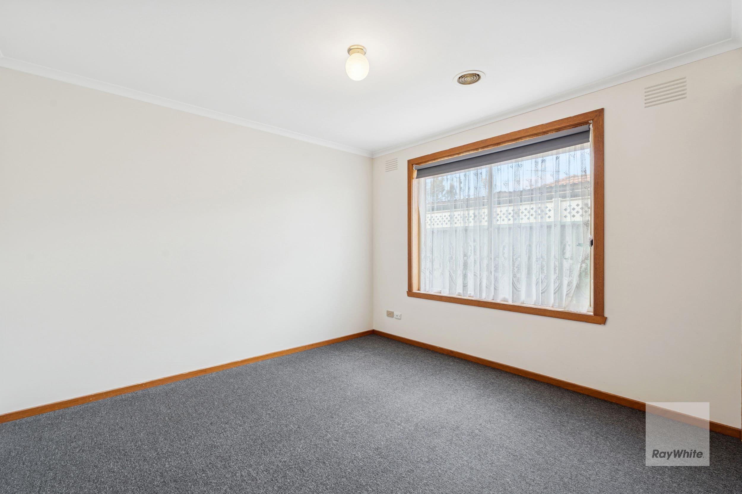 1 Quarbing Street, Werribee VIC 3030, Werribee - Thumbnail 2
