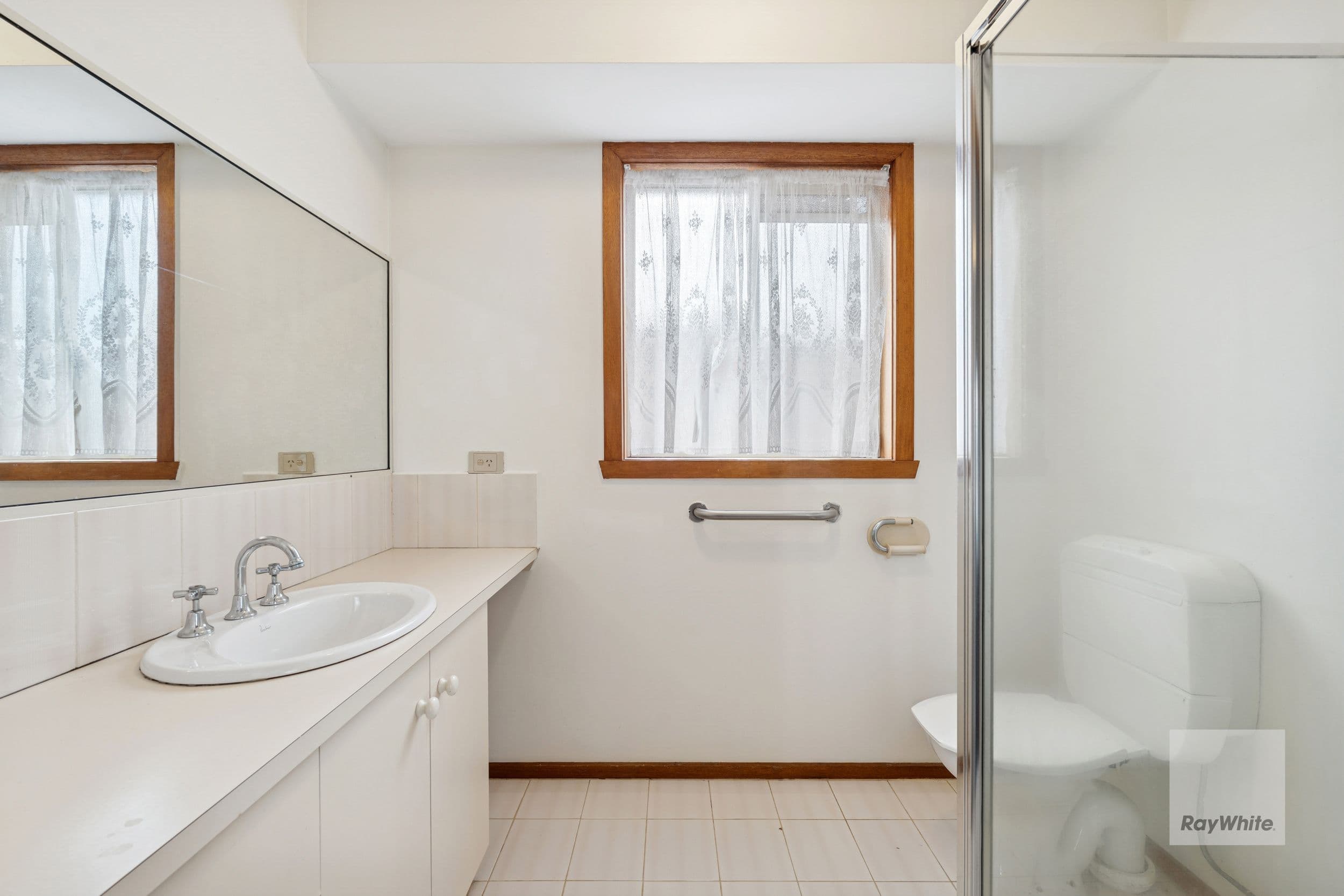 1 Quarbing Street, Werribee VIC 3030, Werribee - Thumbnail 3