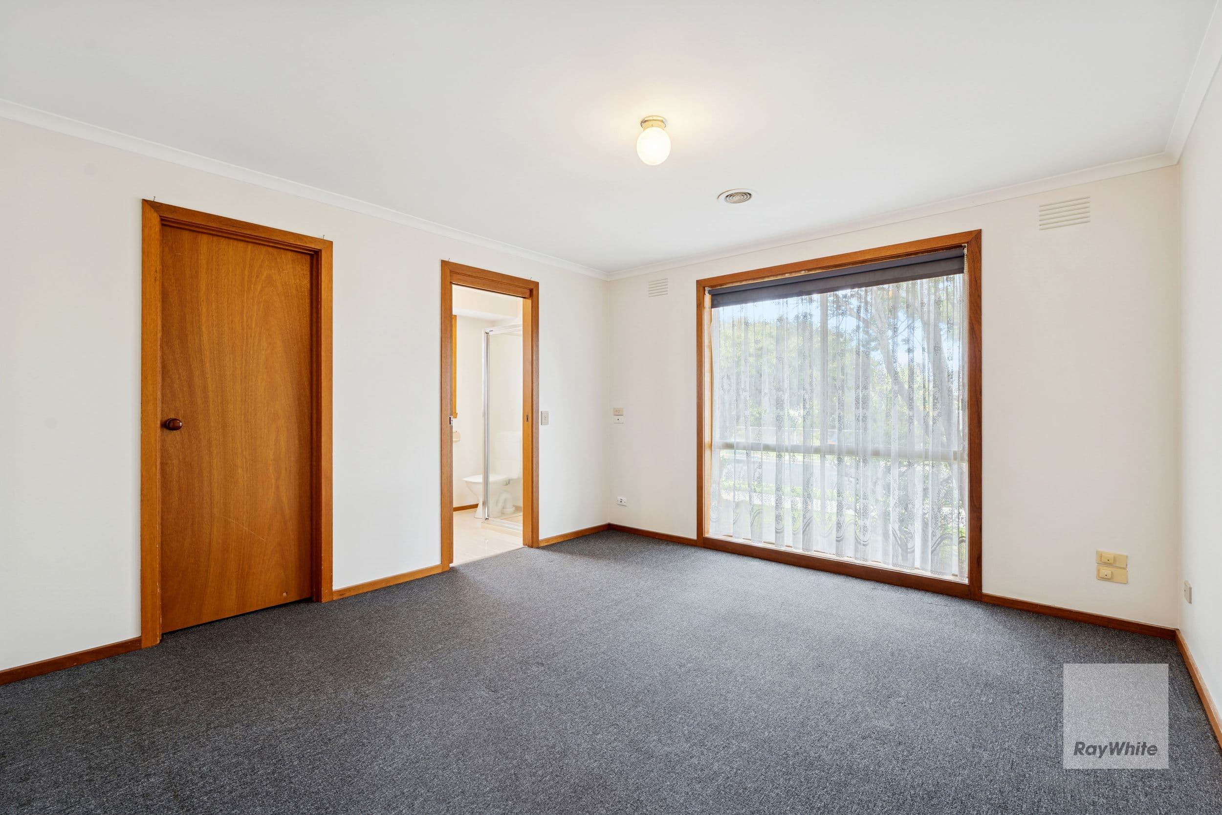 1 Quarbing Street, Werribee VIC 3030, Werribee - Thumbnail 4