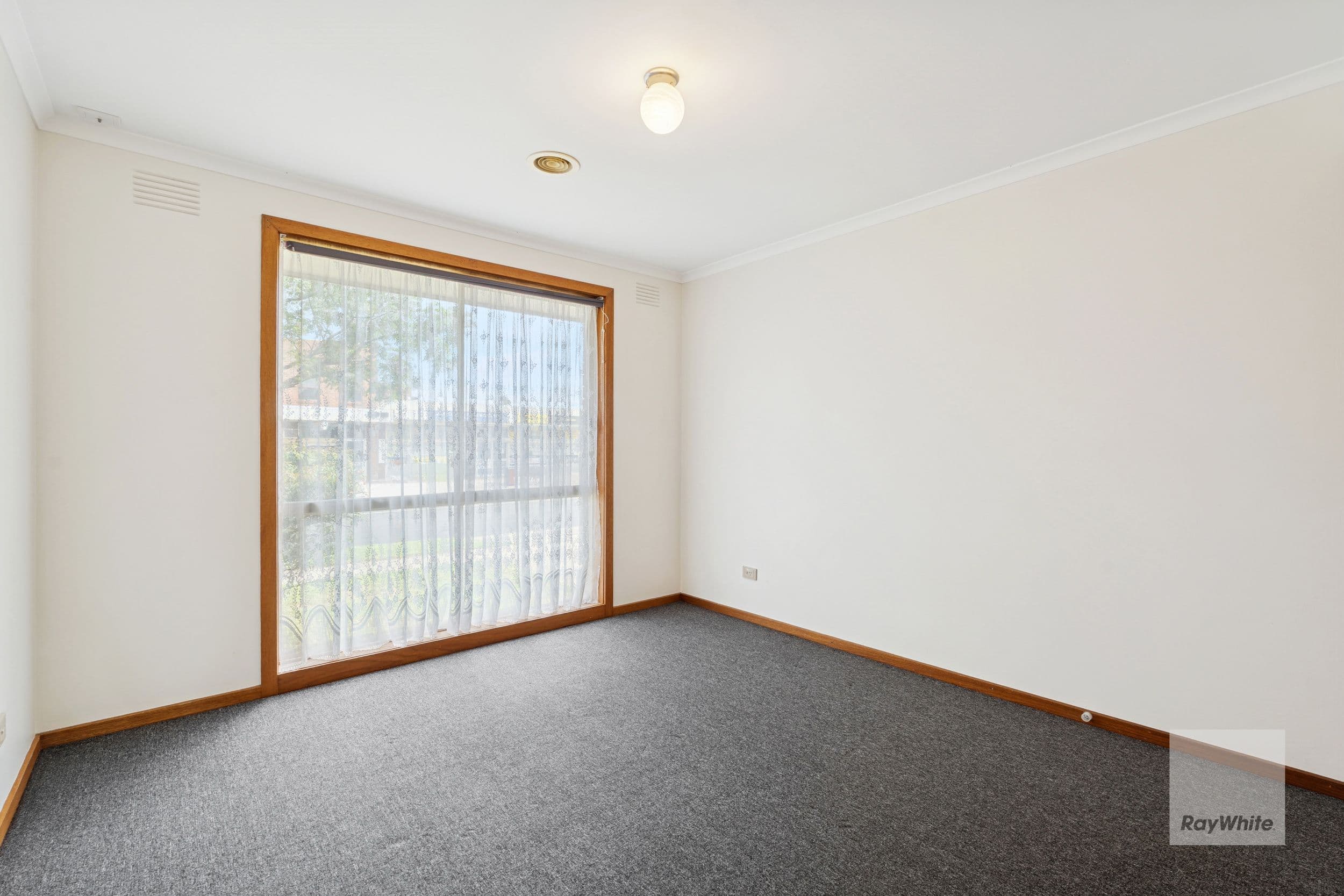 1 Quarbing Street, Werribee VIC 3030, Werribee - Thumbnail 5