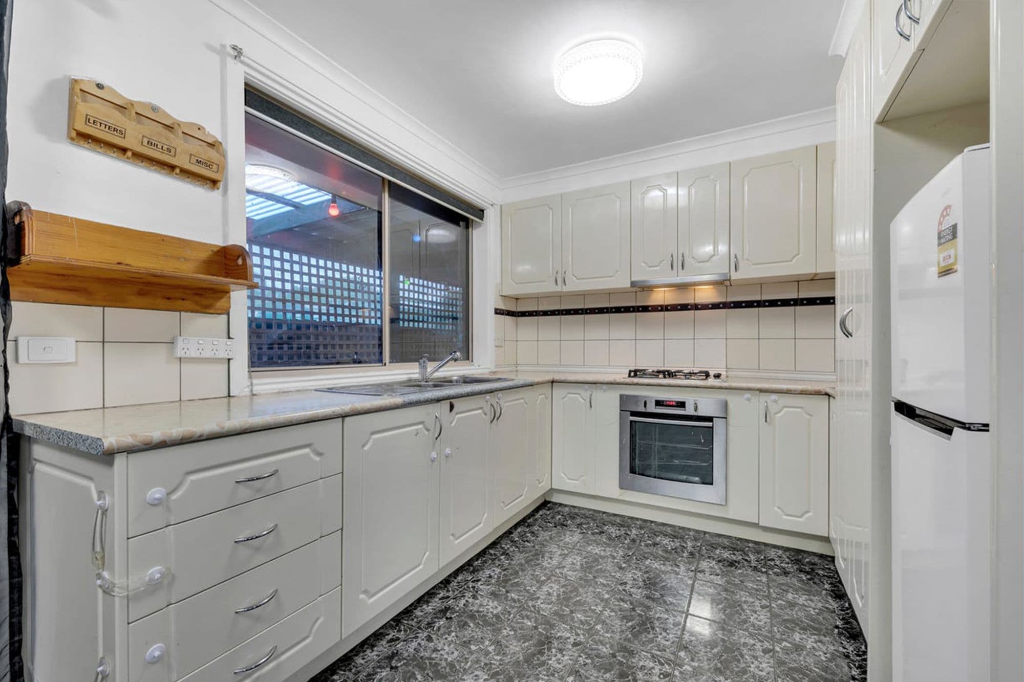 14 Potomac Close, Werribee VIC 3030, Werribee - Thumbnail 6
