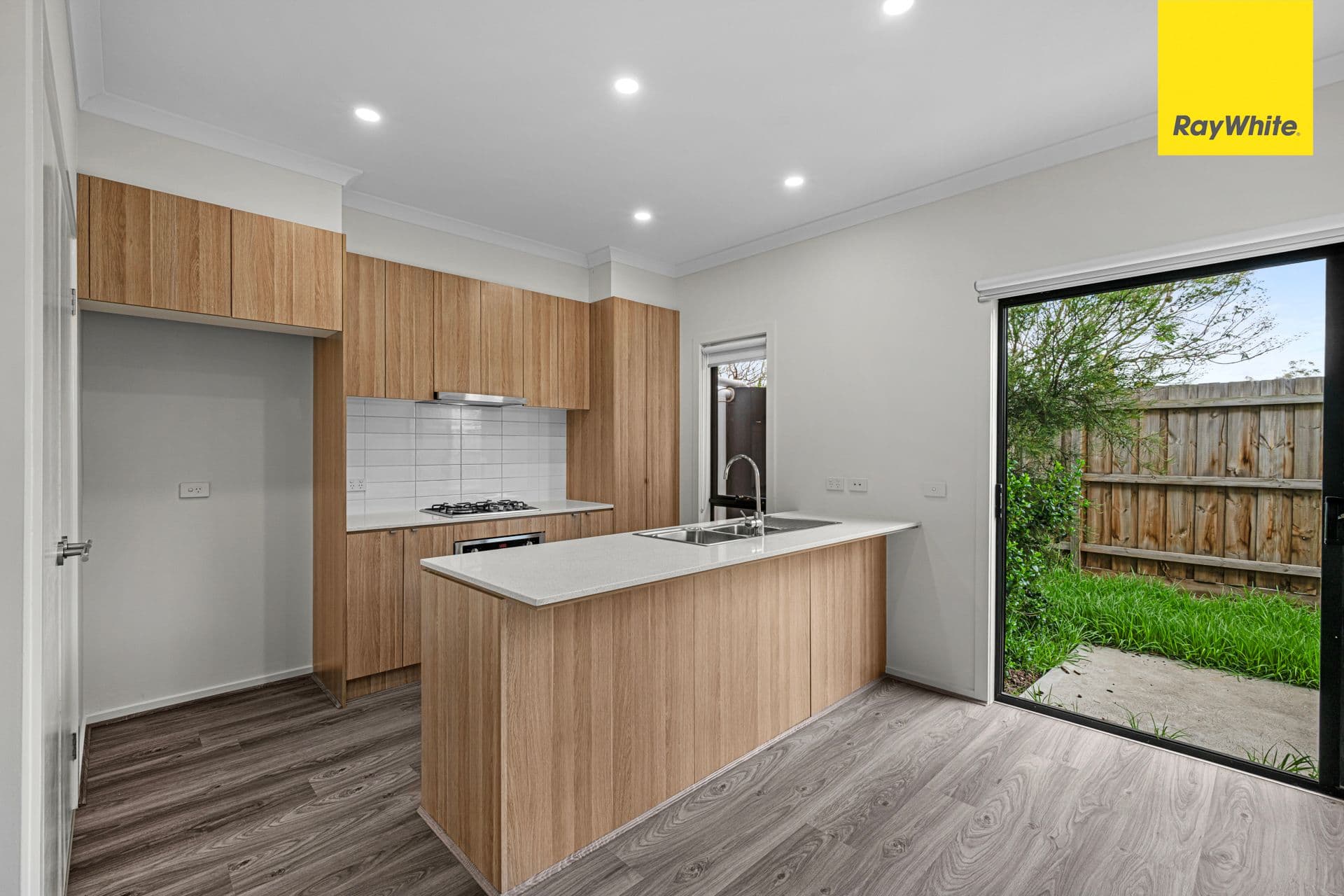 8 Steadfield Circuit, Melton South VIC 3338, Melton South - Thumbnail 5