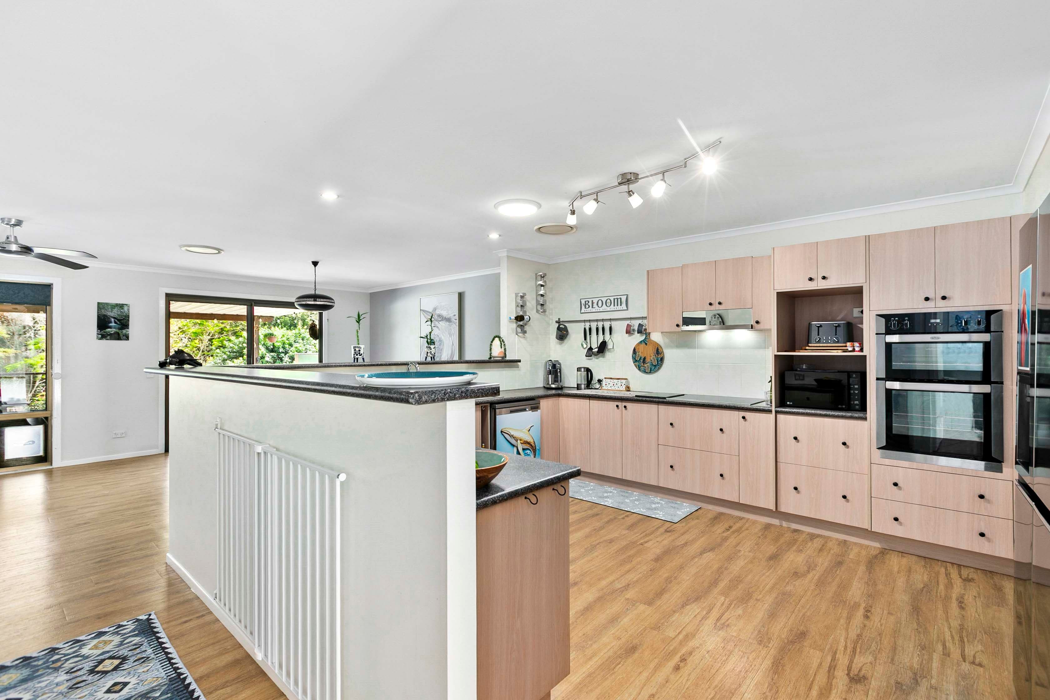 17 Broadway Drive, Craignish QLD 4655, Craignish - Thumbnail 5