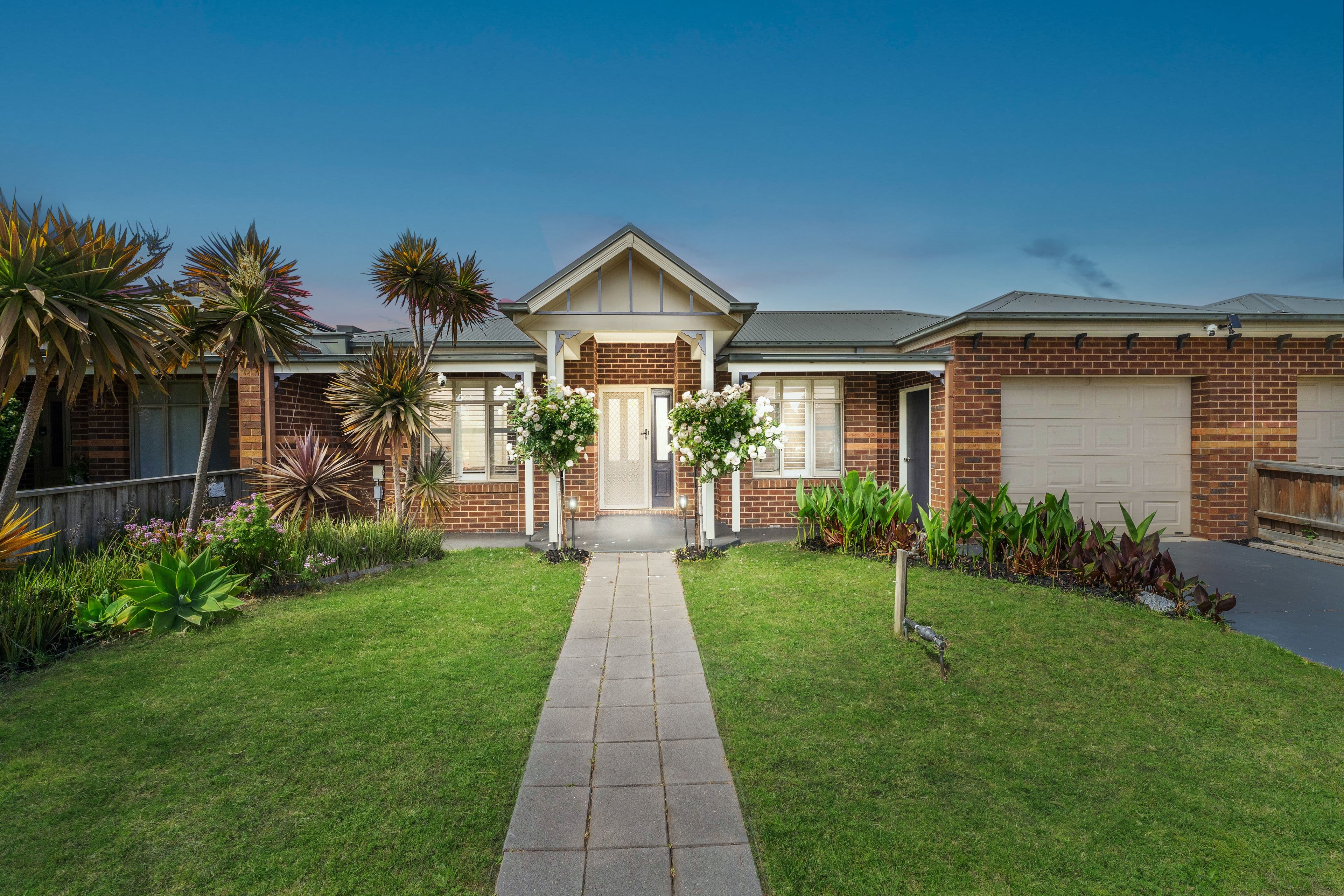 21 Stonehaven Avenue, Cranbourne VIC 3977, Cranbourne - Image 1