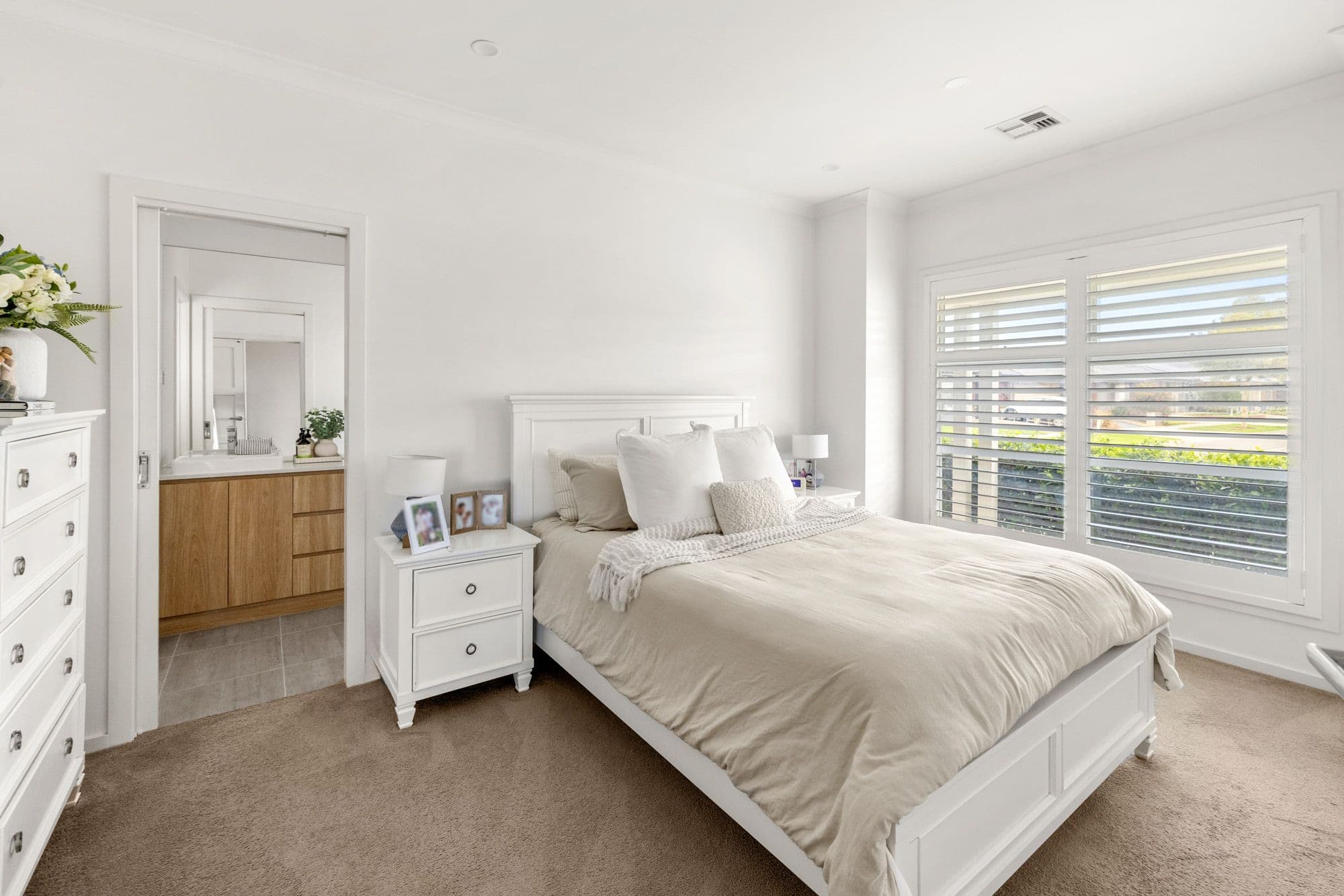 30 Murrindal Street, Werribee VIC 3030, Werribee - Thumbnail 2