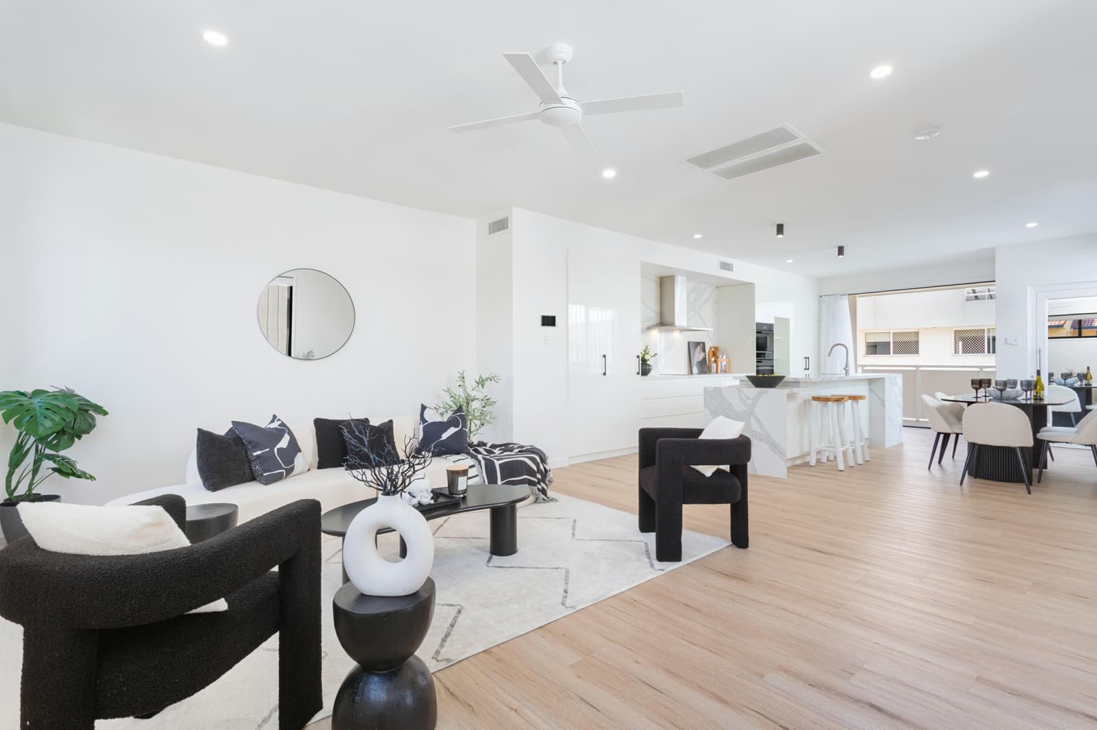 4/8 Miles Street,Coolangatta, Coolangatta - Thumbnail 5