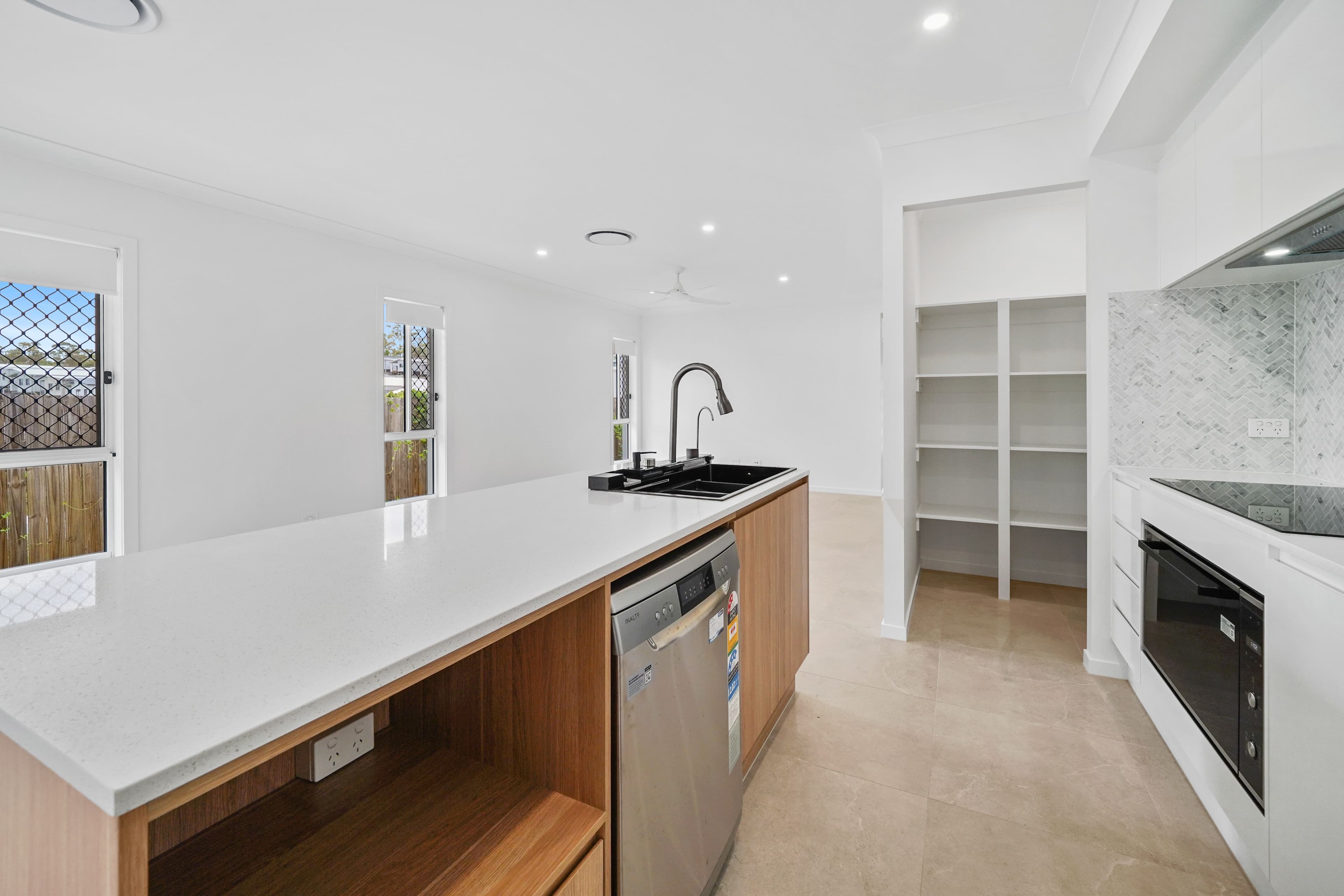 26 Tejo Street, Holmview QLD 4207, Holmview - Thumbnail 2