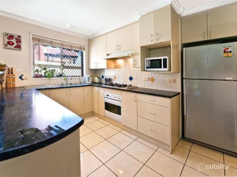 20 Peter Blondell Drive, Mermaid Waters QLD 4218, Mermaid Waters - Thumbnail 3