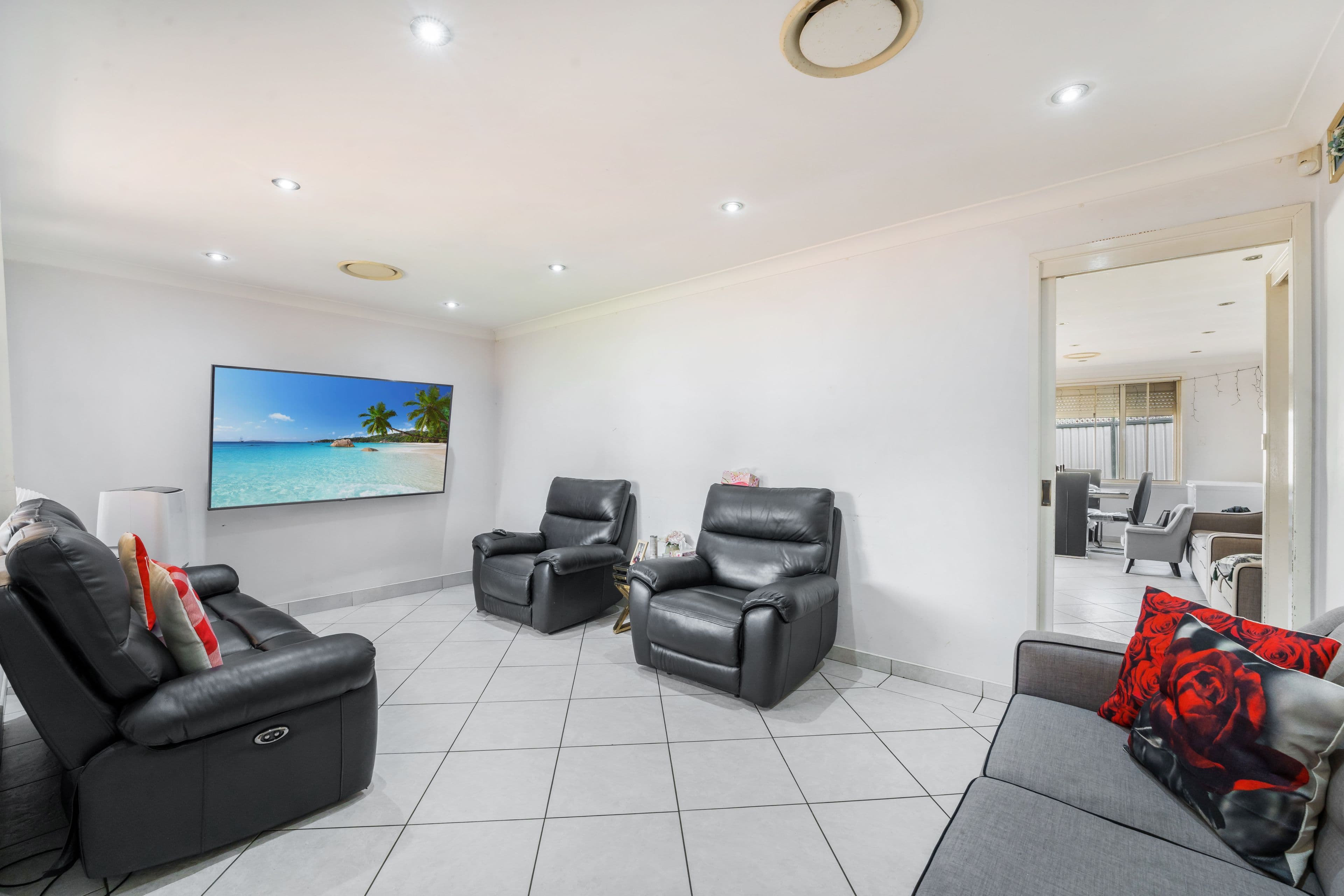 28 Diamond Crescent, Bonnyrigg NSW 2177, Bonnyrigg - Thumbnail 4