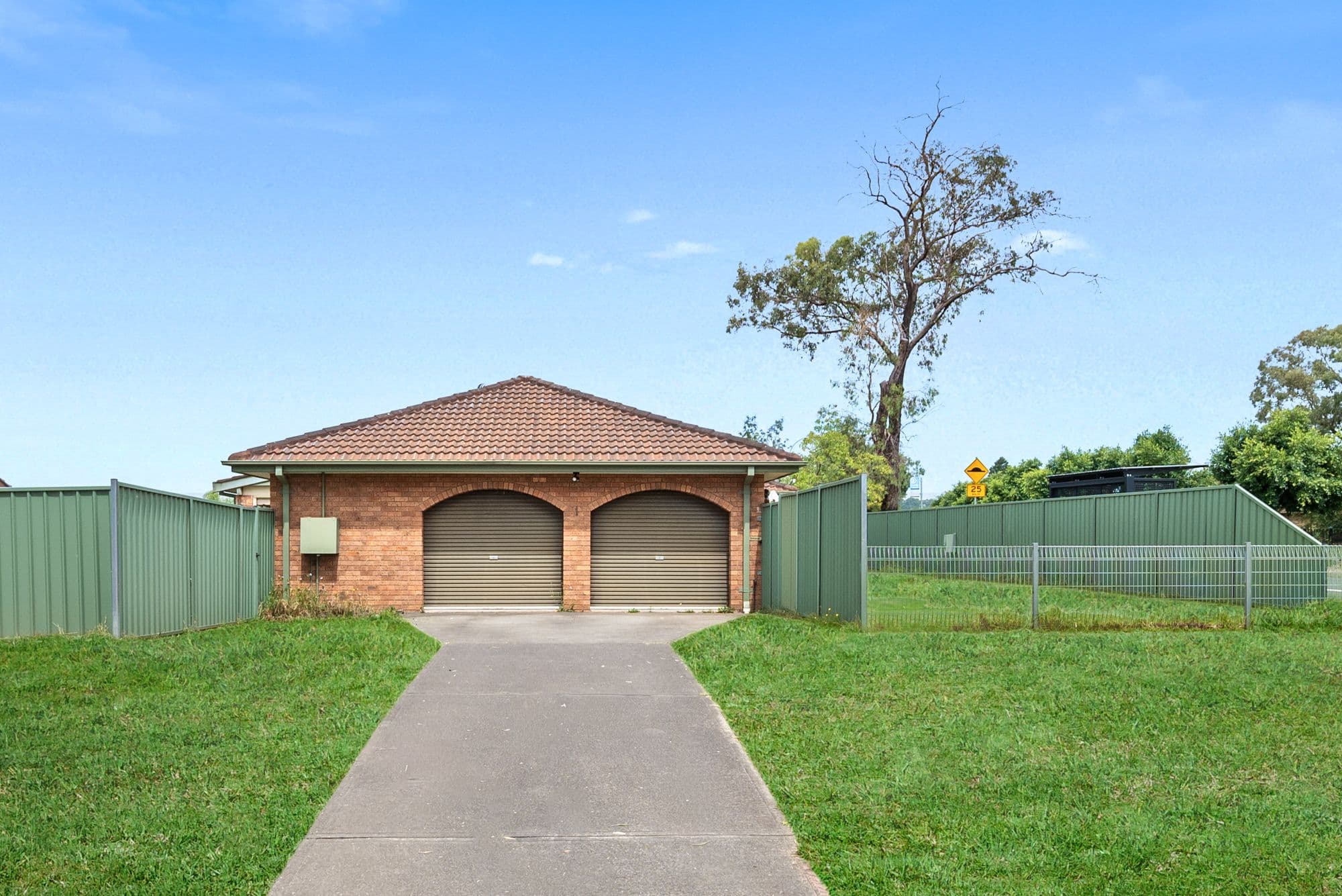 73 Emerald Drive, Eagle Vale NSW 2558, Eagle Vale - Thumbnail 2
