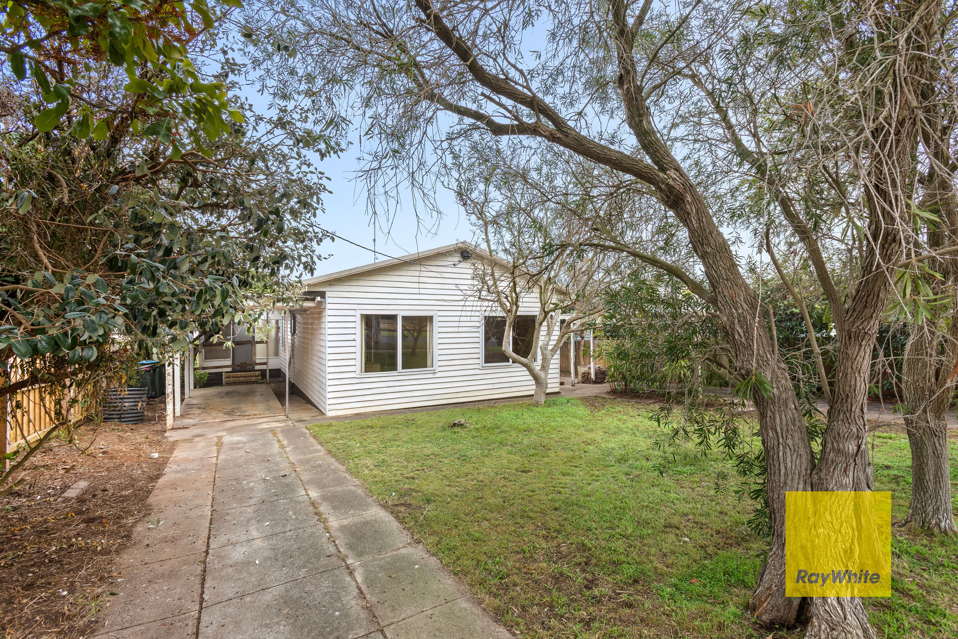 22 Iona Avenue, Belmont VIC 3216, Belmont - Thumbnail 2