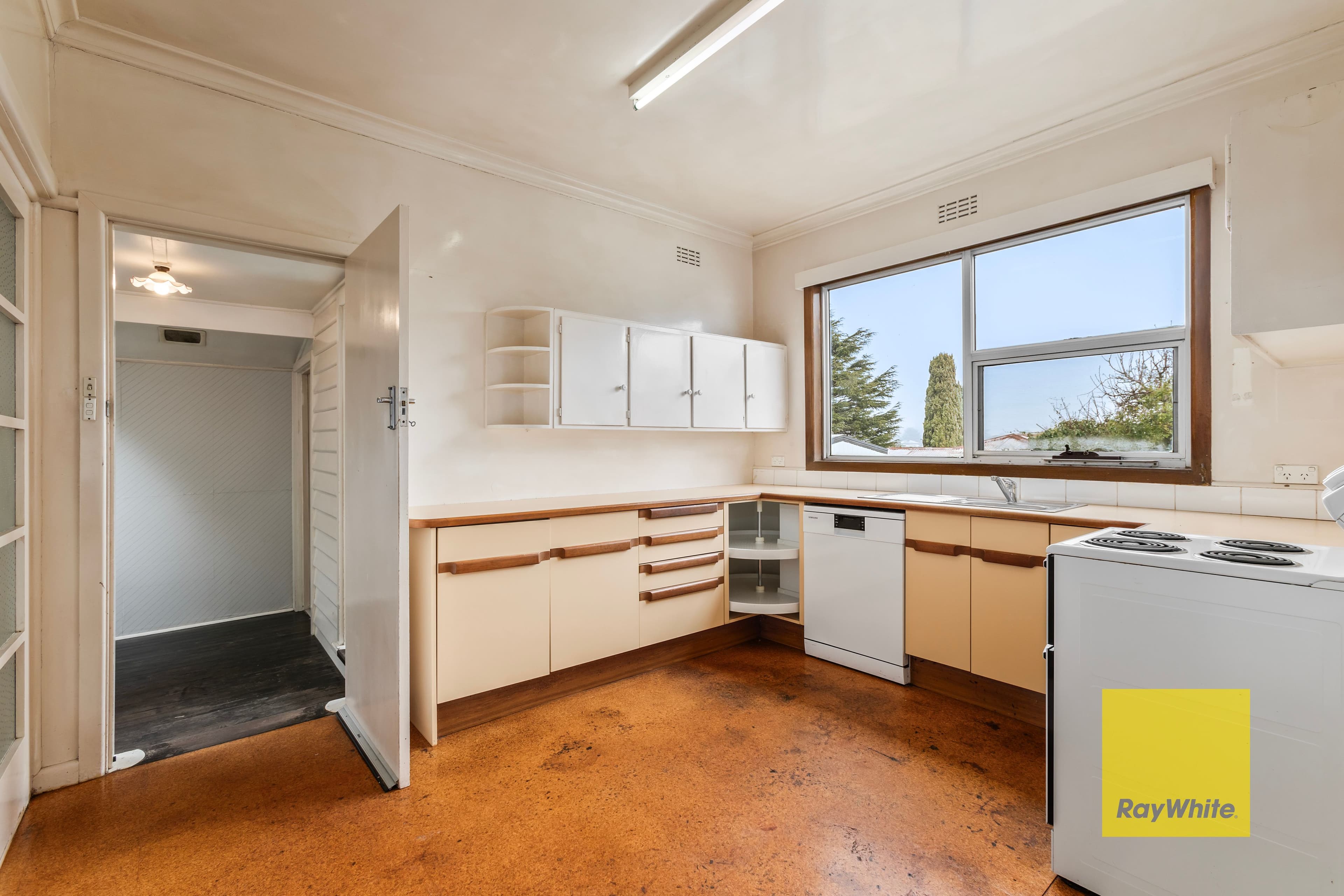 22 Iona Avenue, Belmont VIC 3216, Belmont - Thumbnail 4